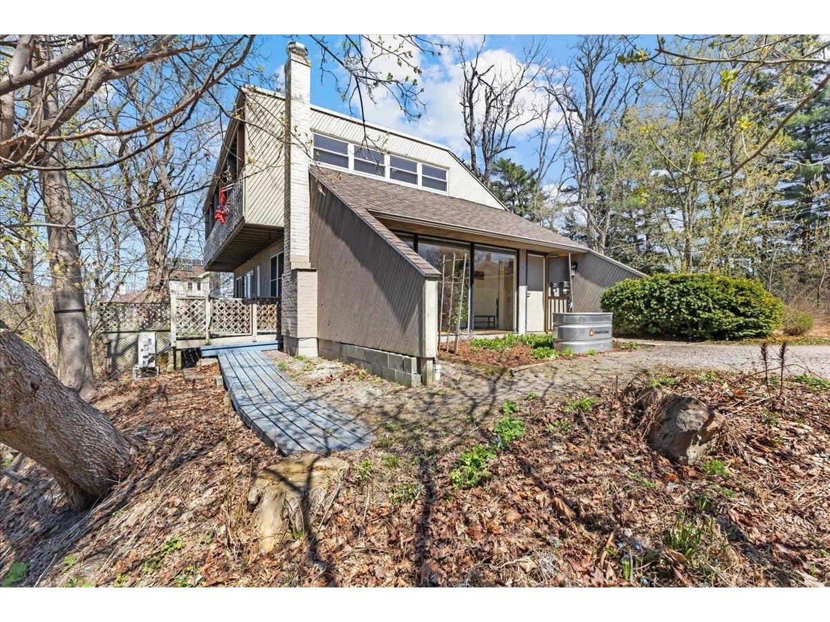 352 Colchester Avenue, Unit 1