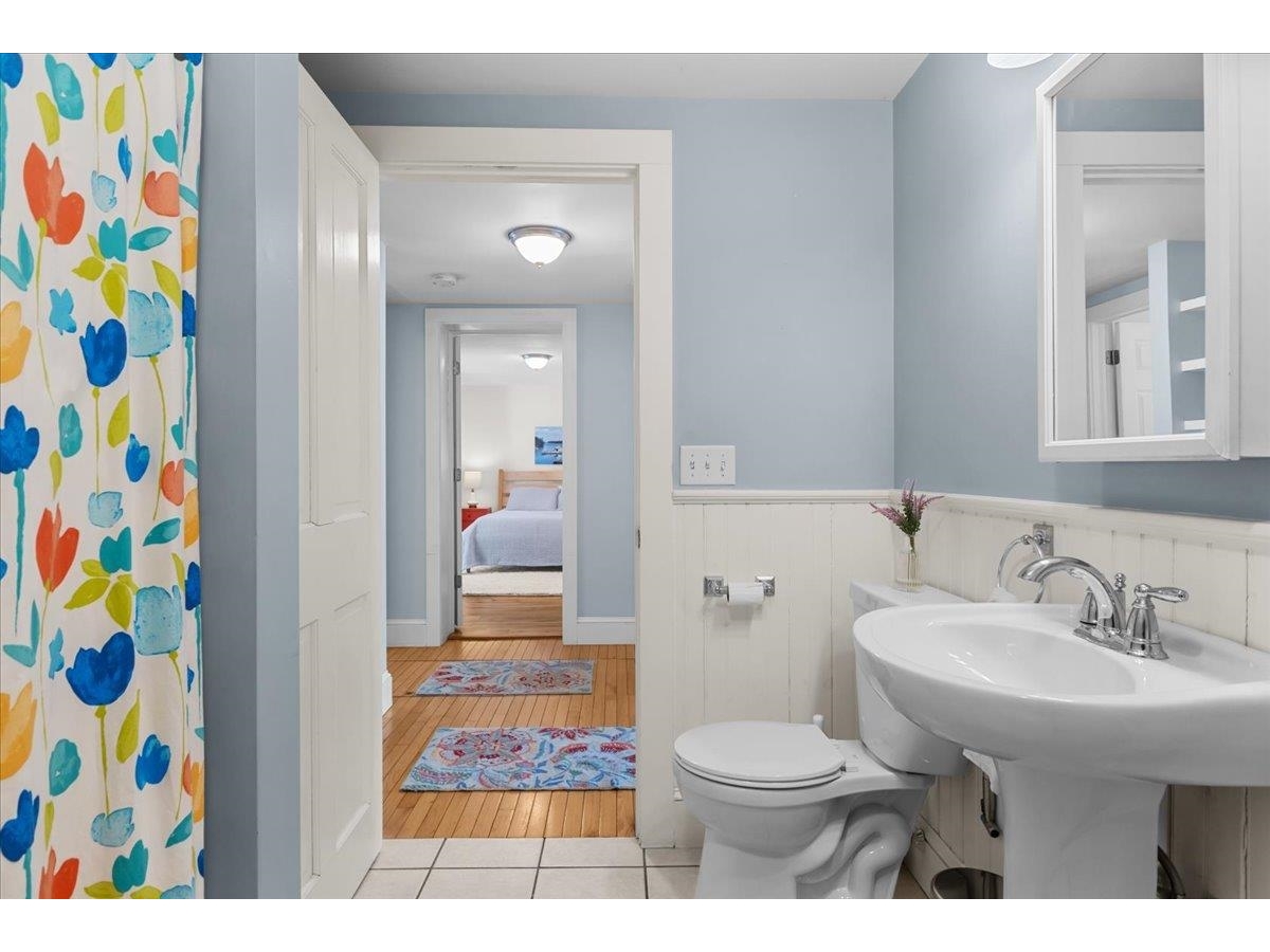 352 Colchester Avenue, Unit 1
