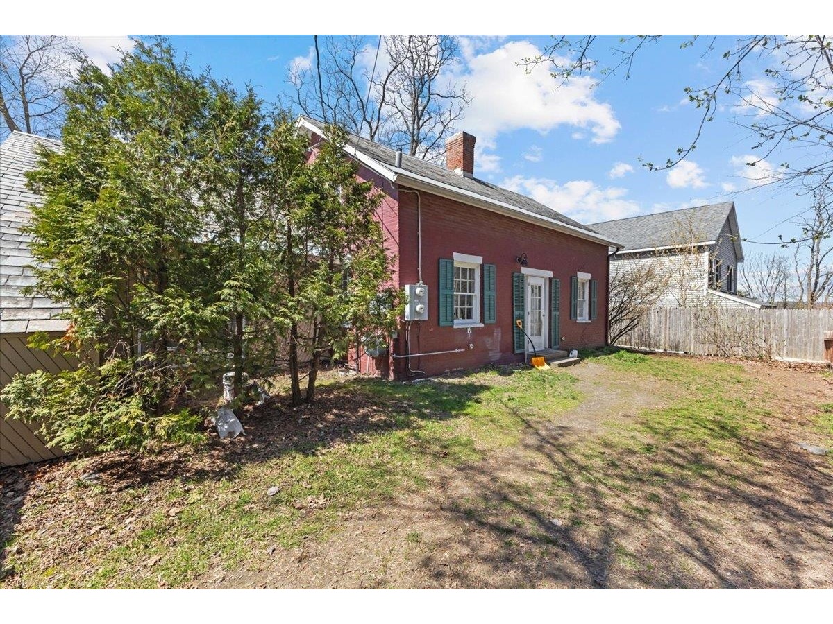352 Colchester Avenue, Unit 1