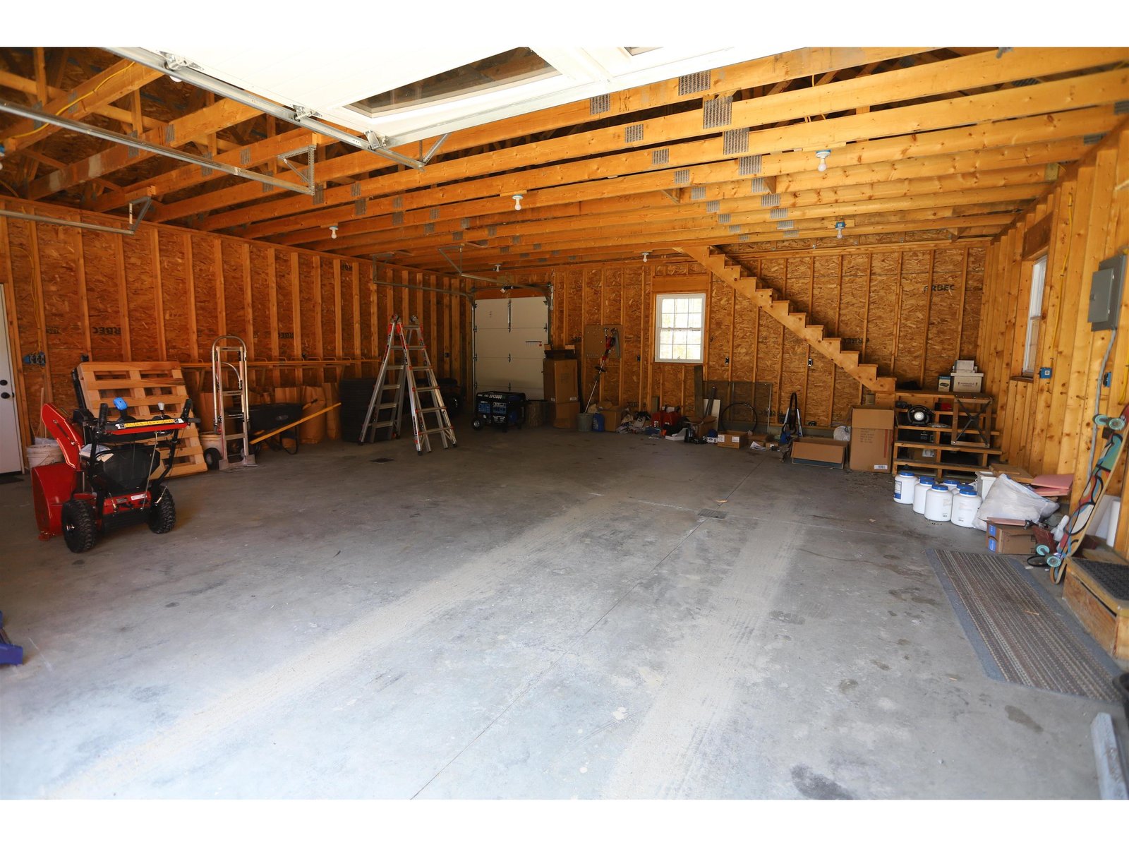 2-Car Garage