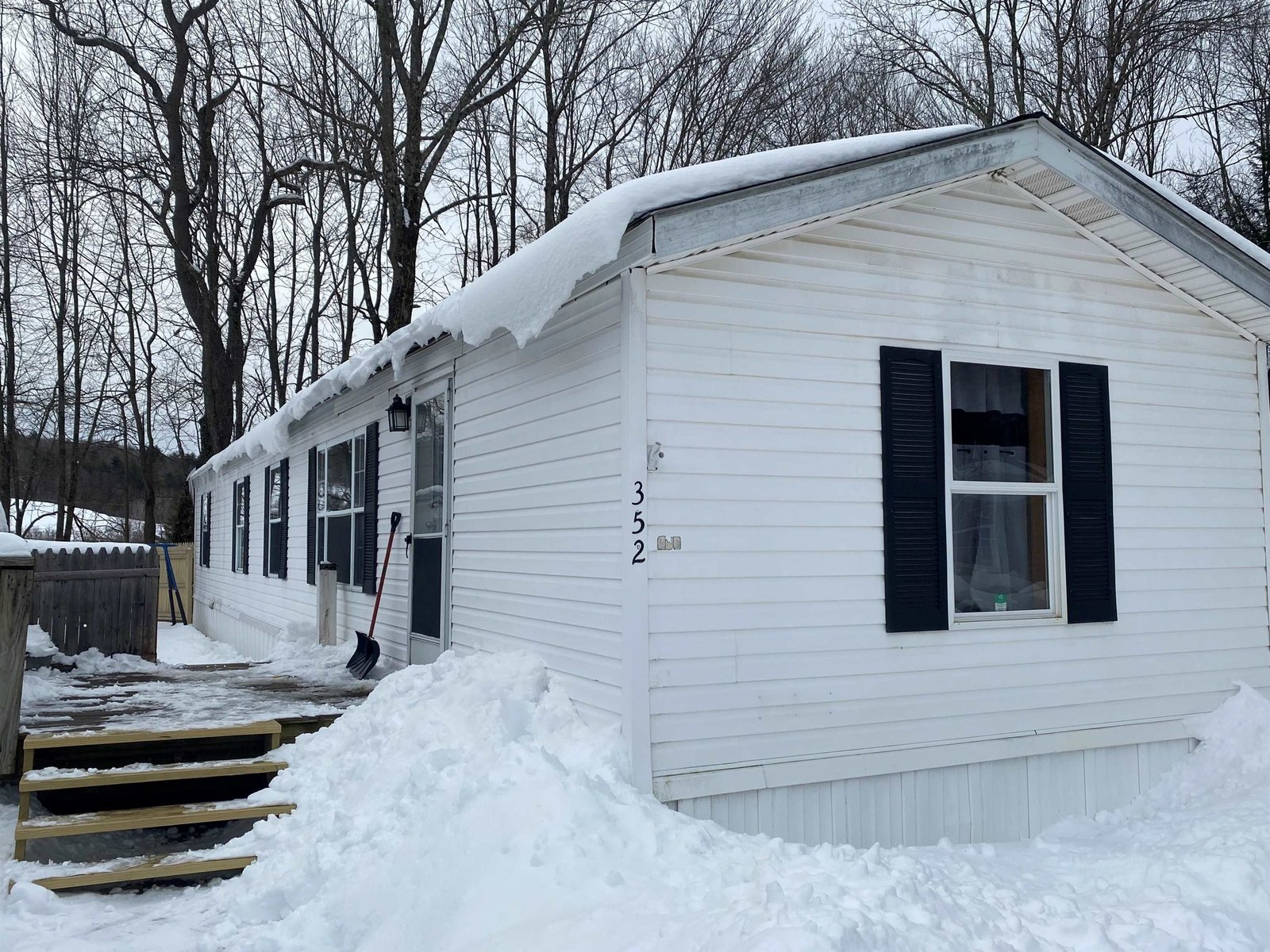352 Kneeland Flats