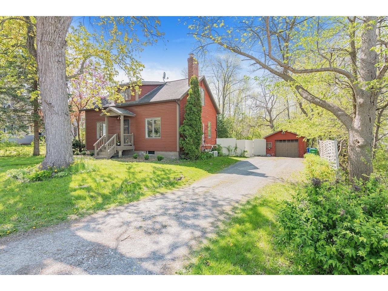 352 Lake Road