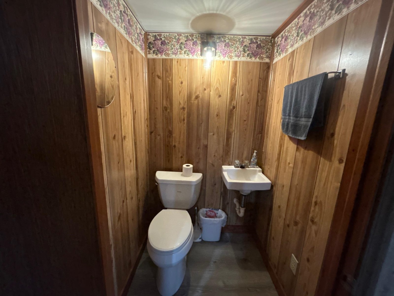 1/2 bath to left