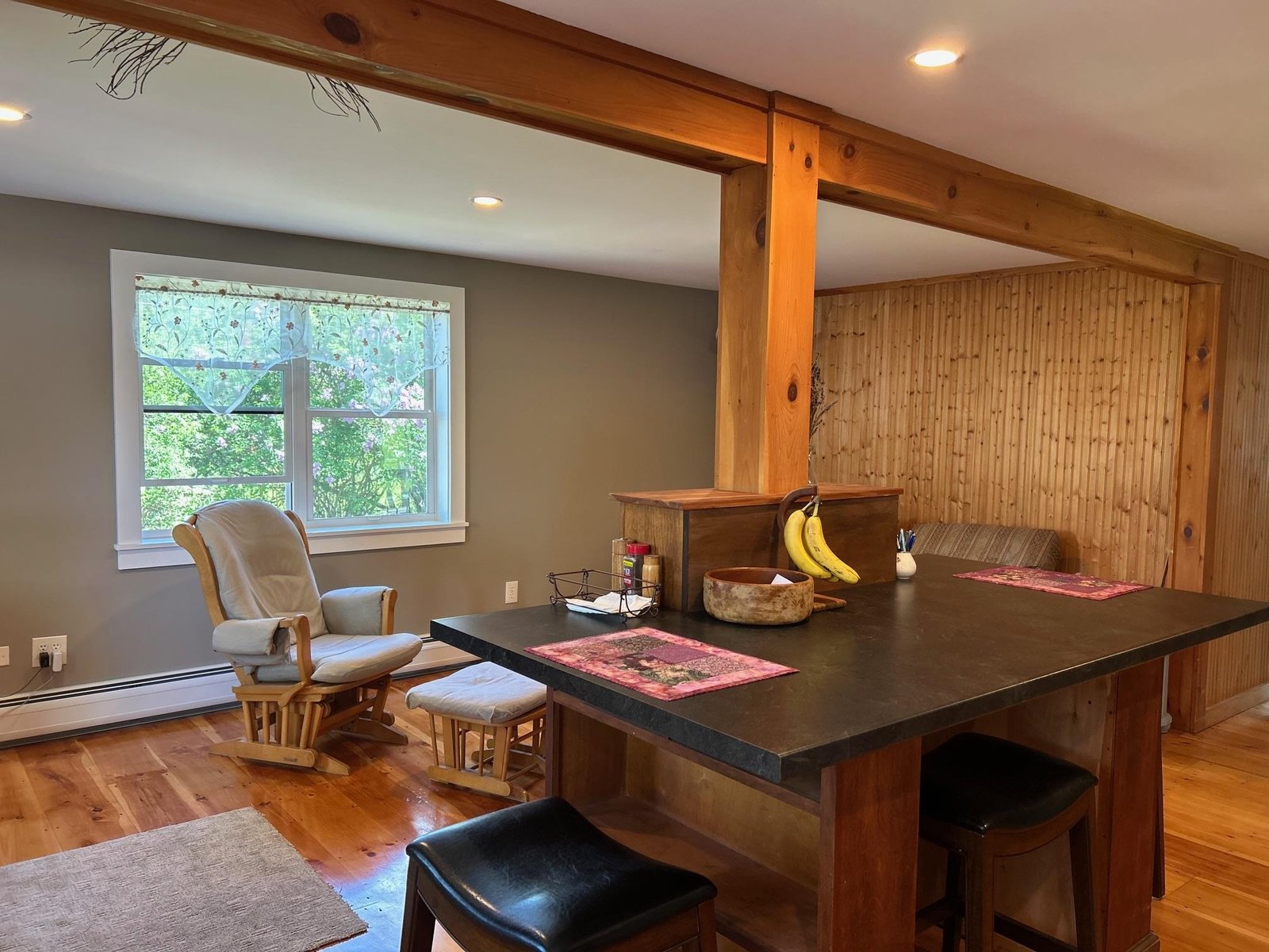 From hallway  to Kitchen