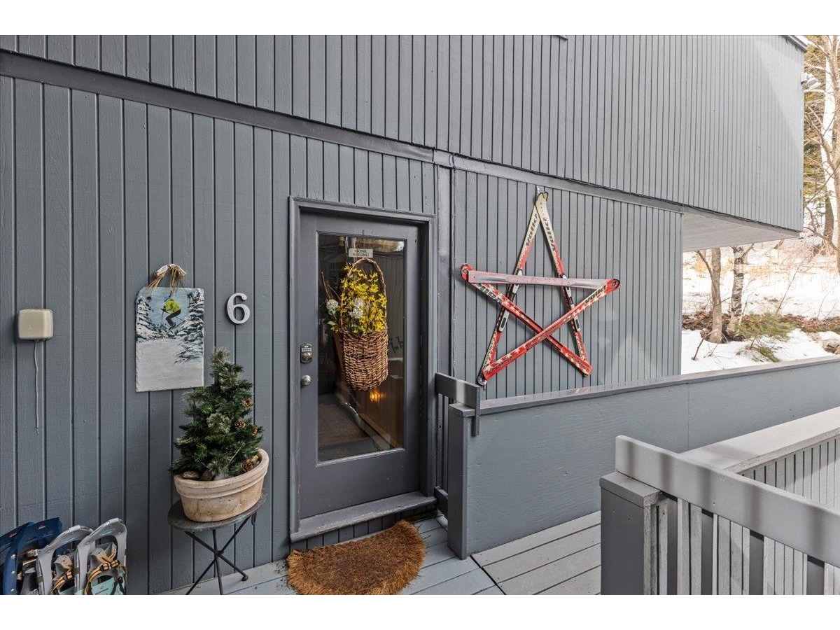 355 Summit Road, Warren