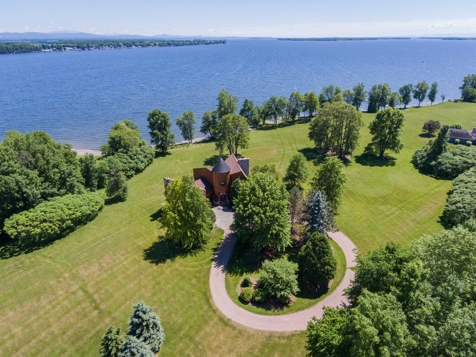 357 McGregor Point, Alburgh 357 McGregor Point, Alburgh