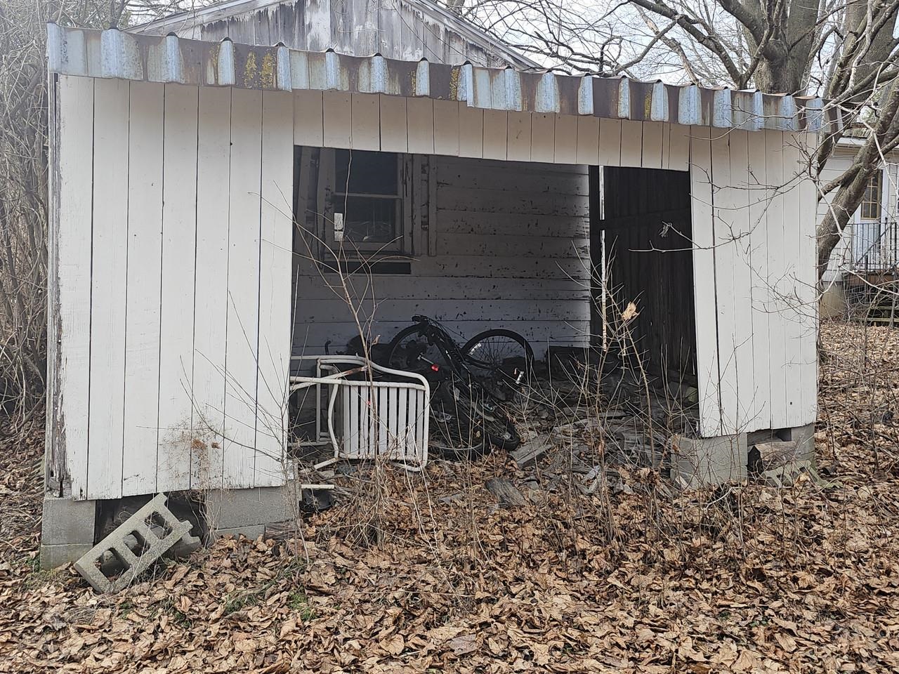 3597 Lake Road