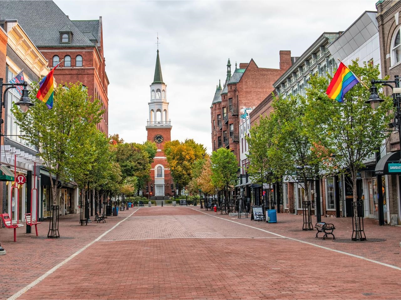 5 minutes from Church Street