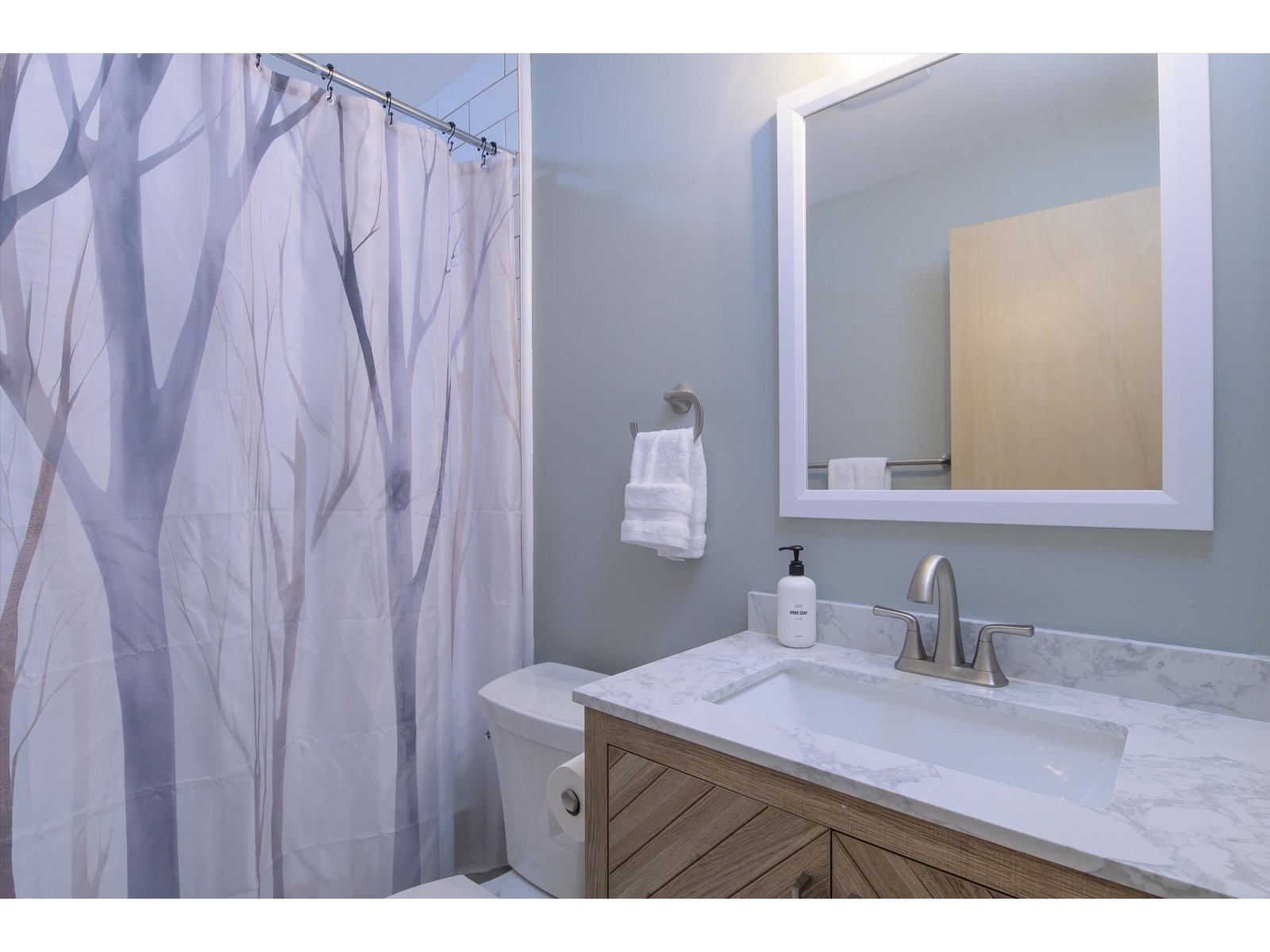 Lower Level Bath
