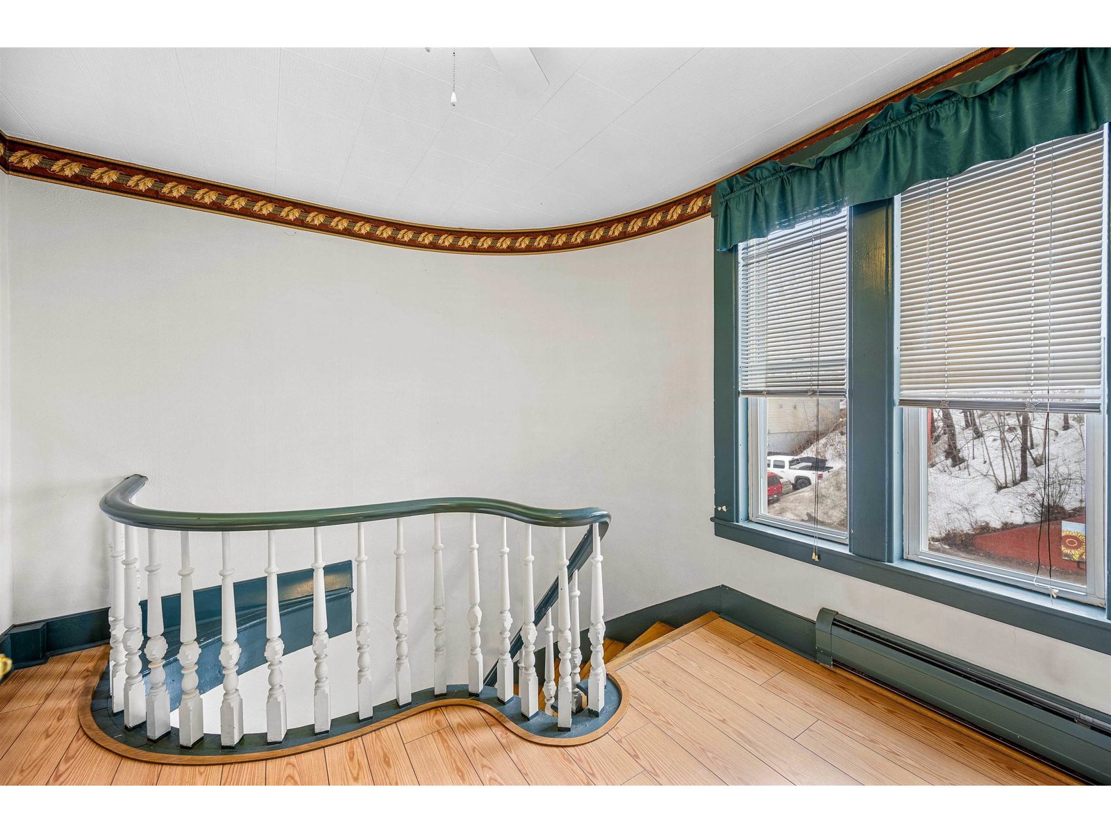 2nd floor landing
