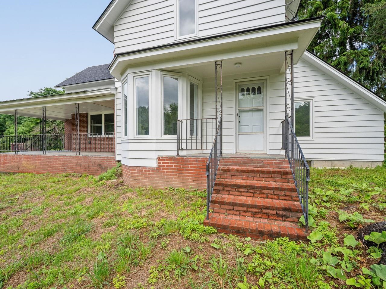 Charming Entry w/Brick Stairs