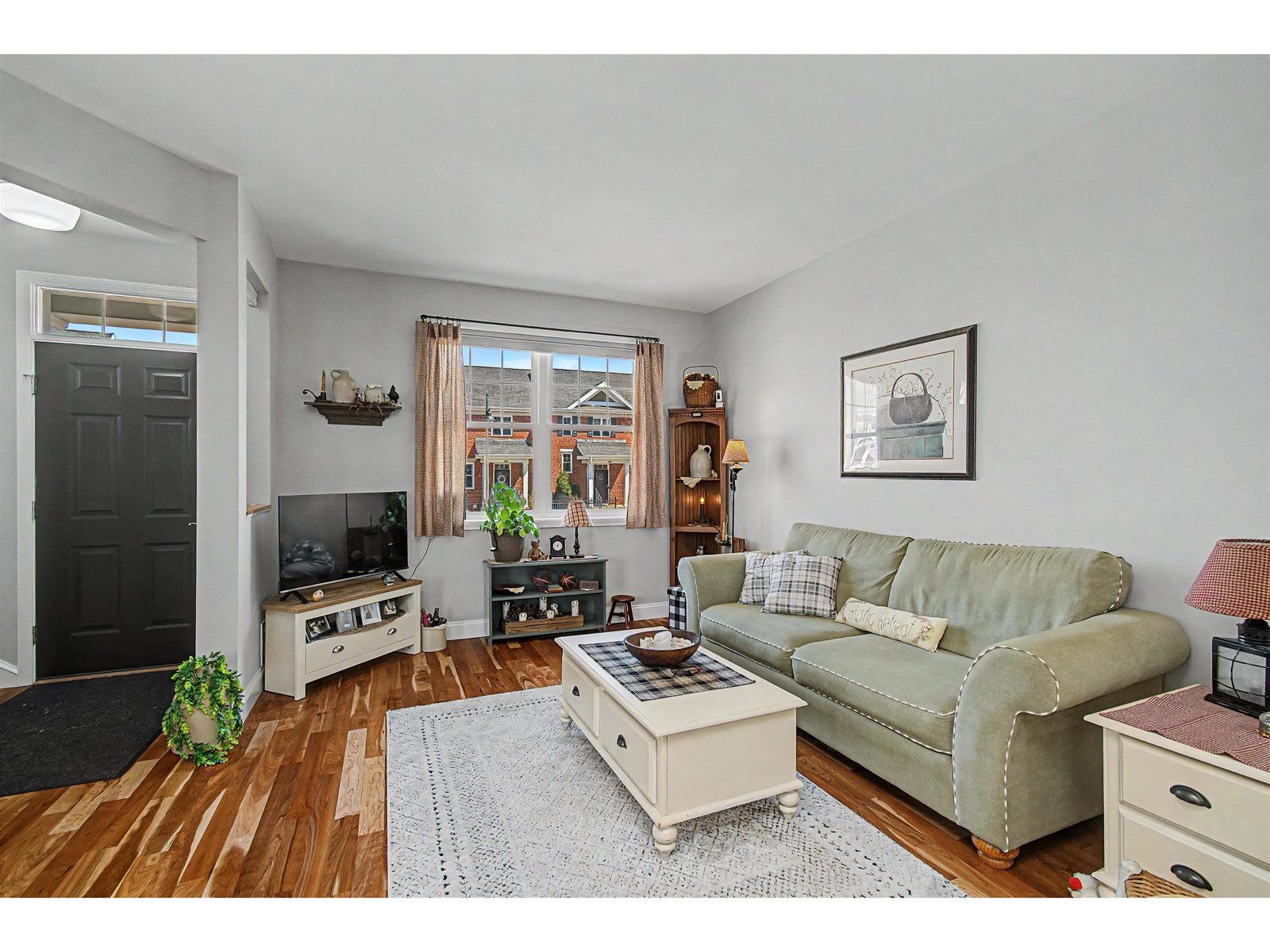 360 Zephyr Road