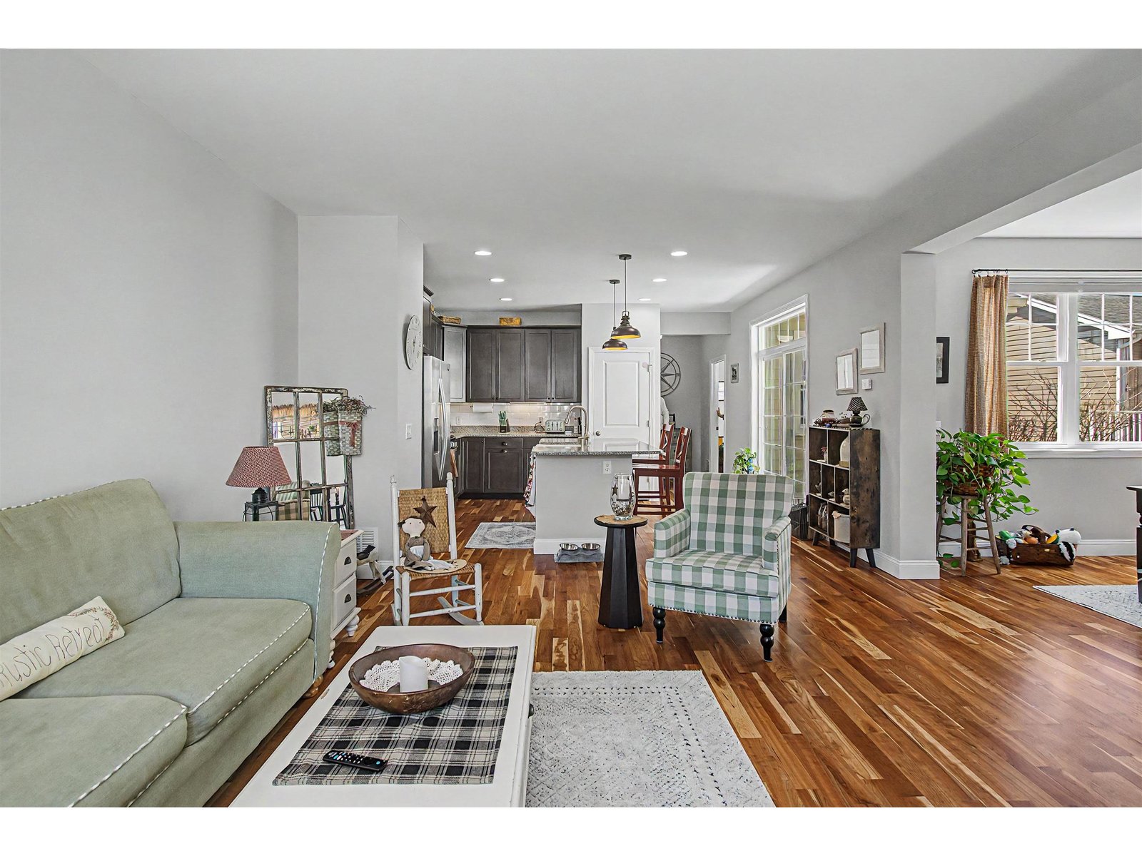 360 Zephyr Road