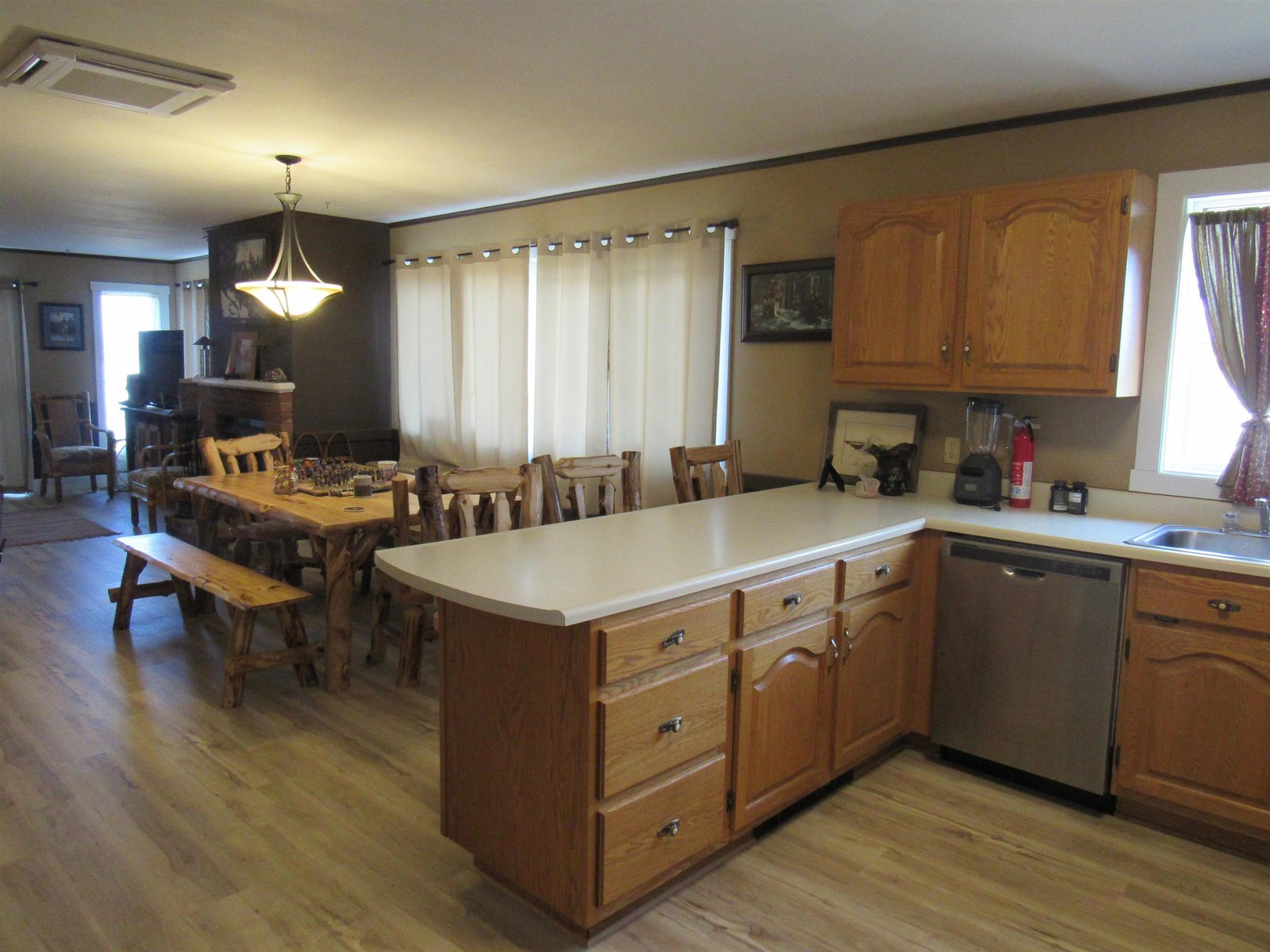 Dining Area Too