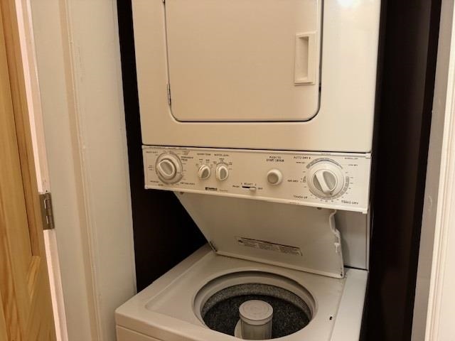 3/4 Bath Has the Laundry