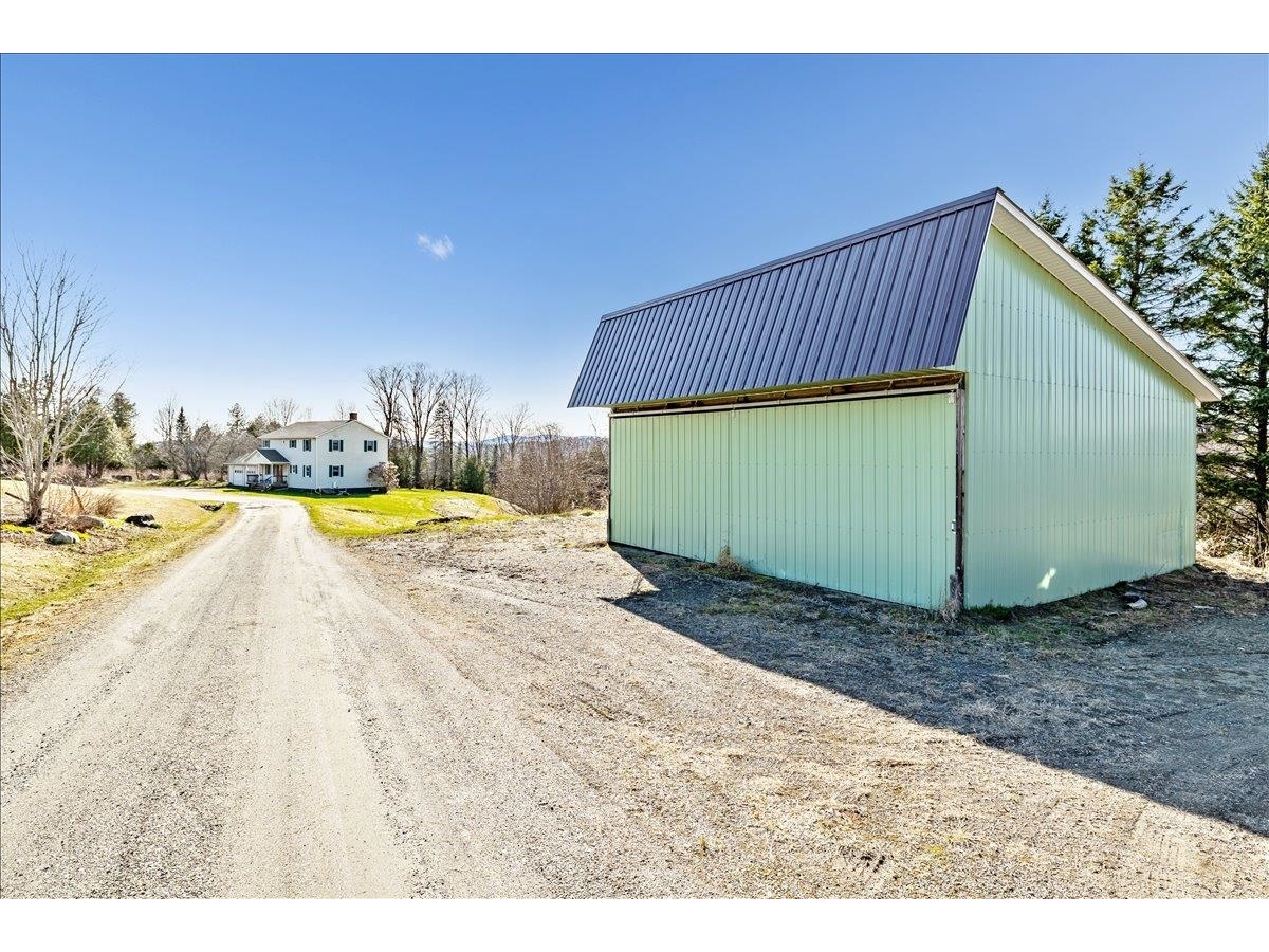 3614 Creek Road