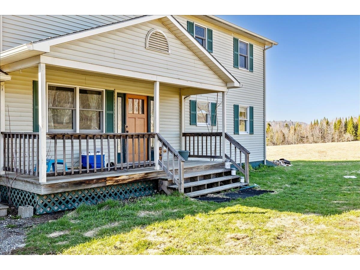 3614 Creek Road