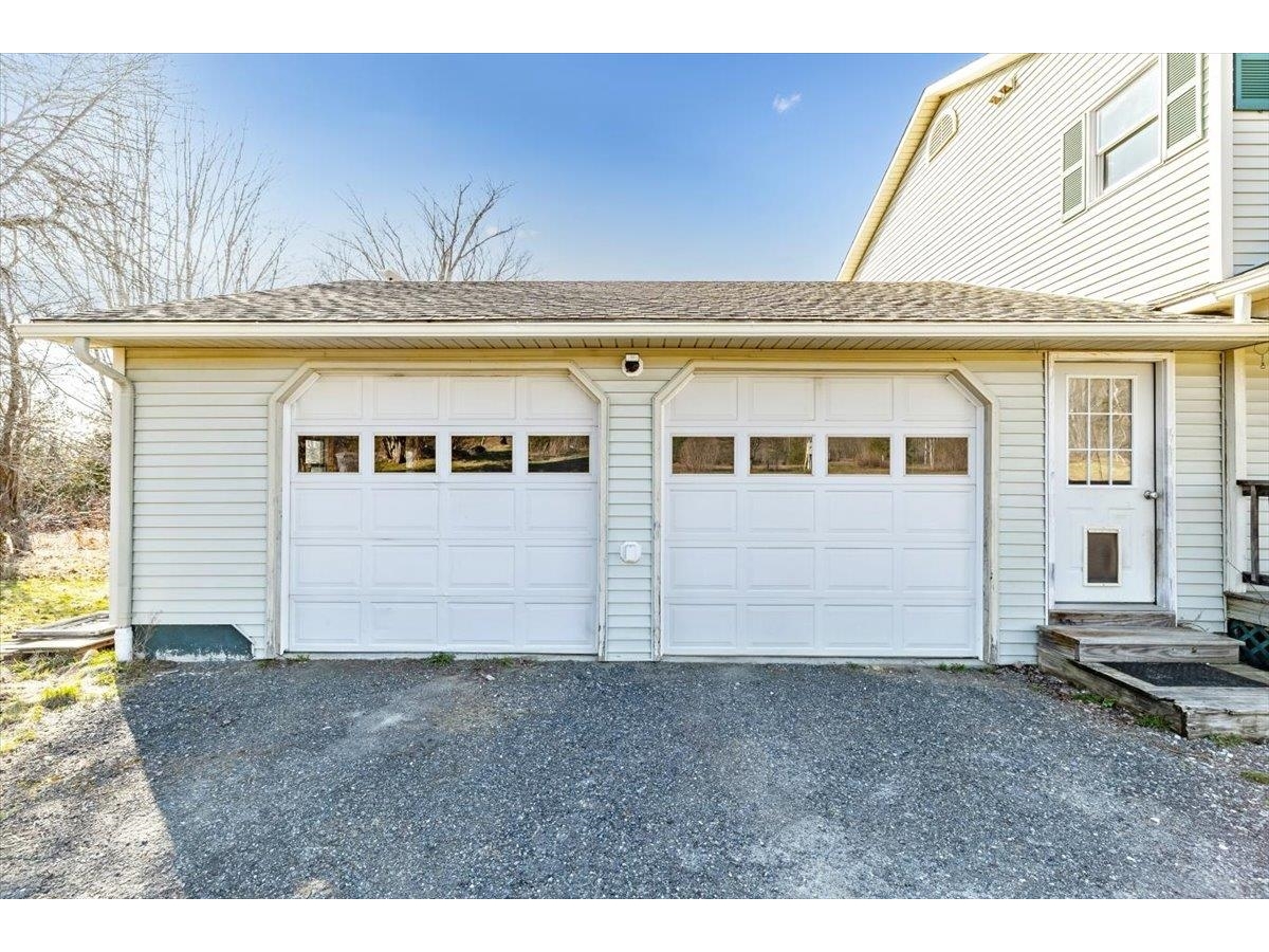 3614 Creek Road