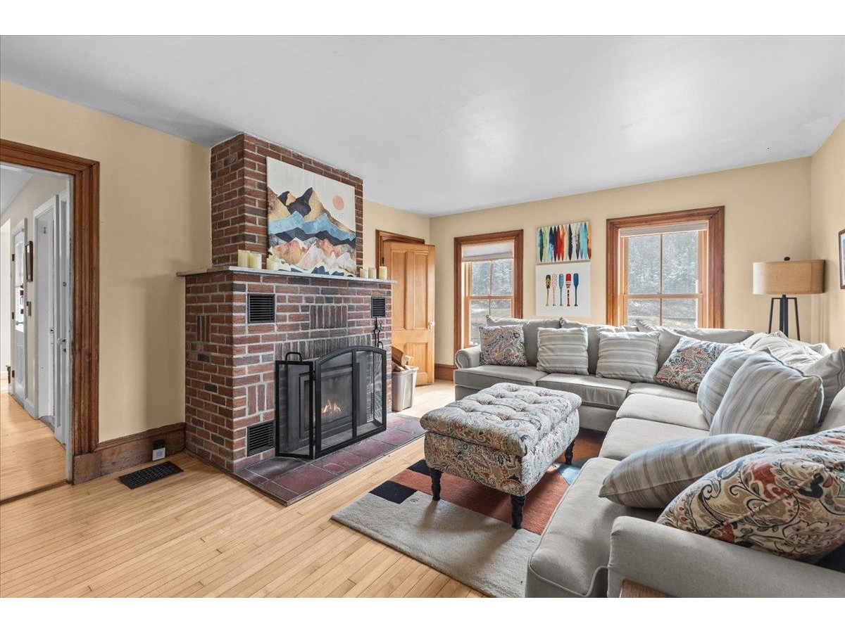 362 River Road