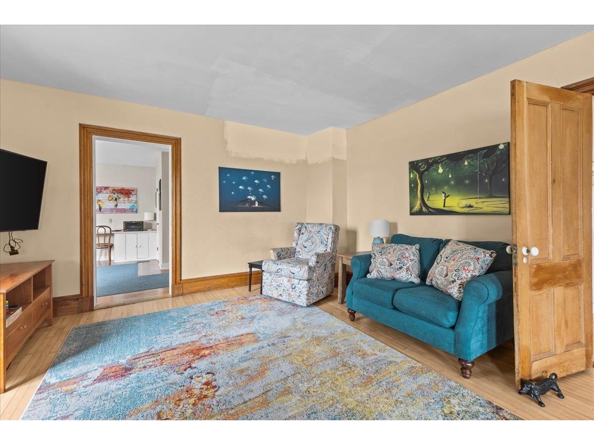 362 River Road