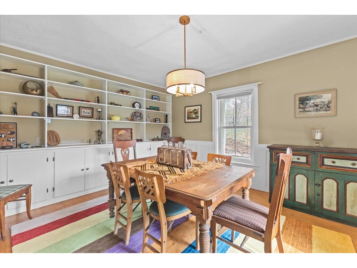 362 River Road