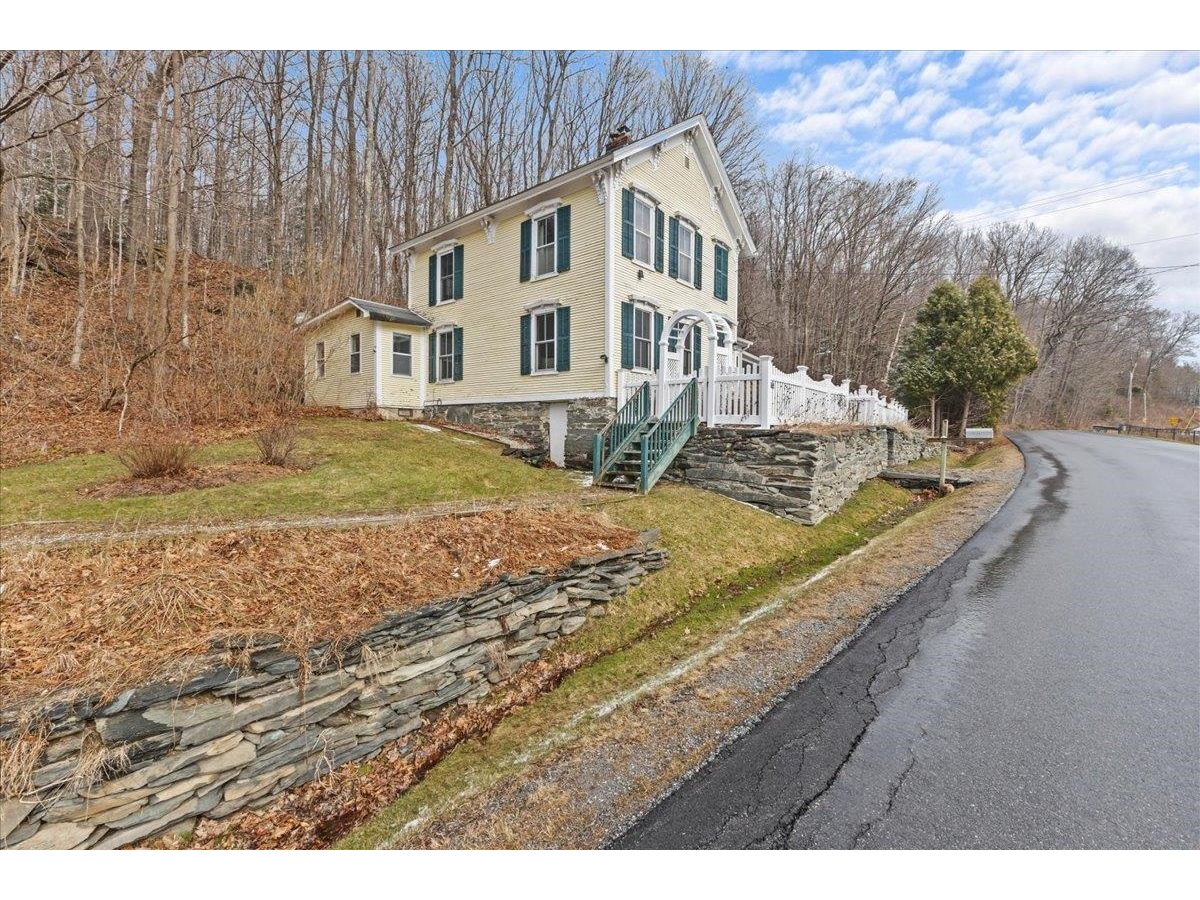 362 River Road