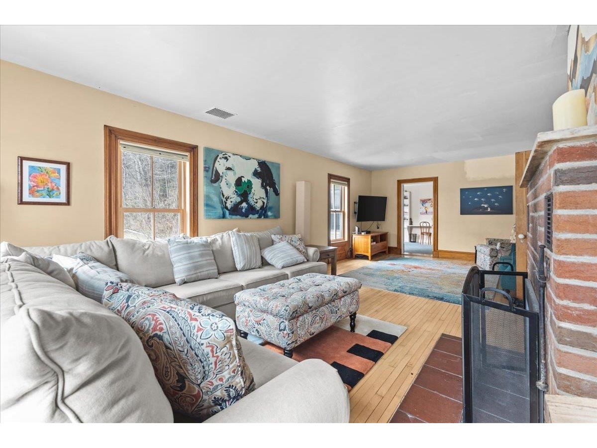 362 River Road