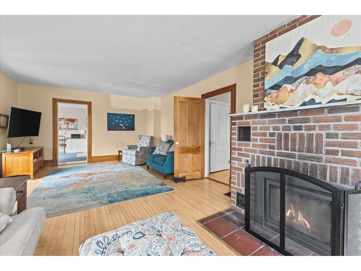 362 River Road