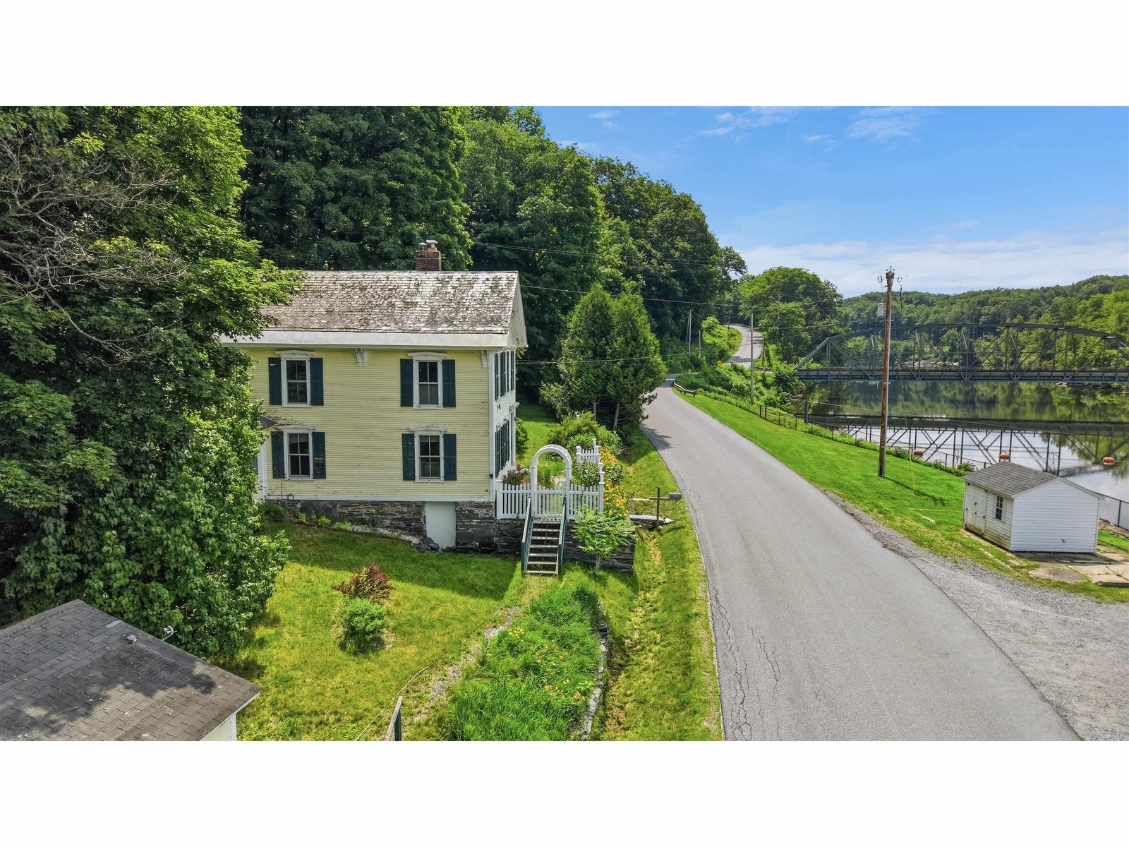 362 River Road