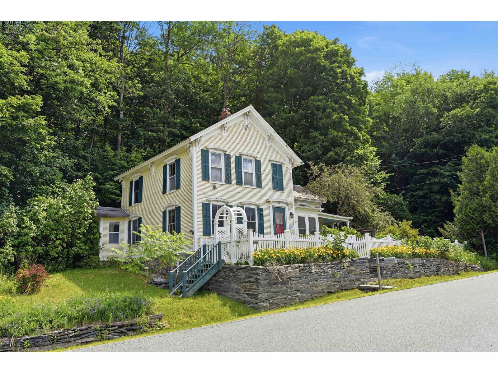 362 River Road