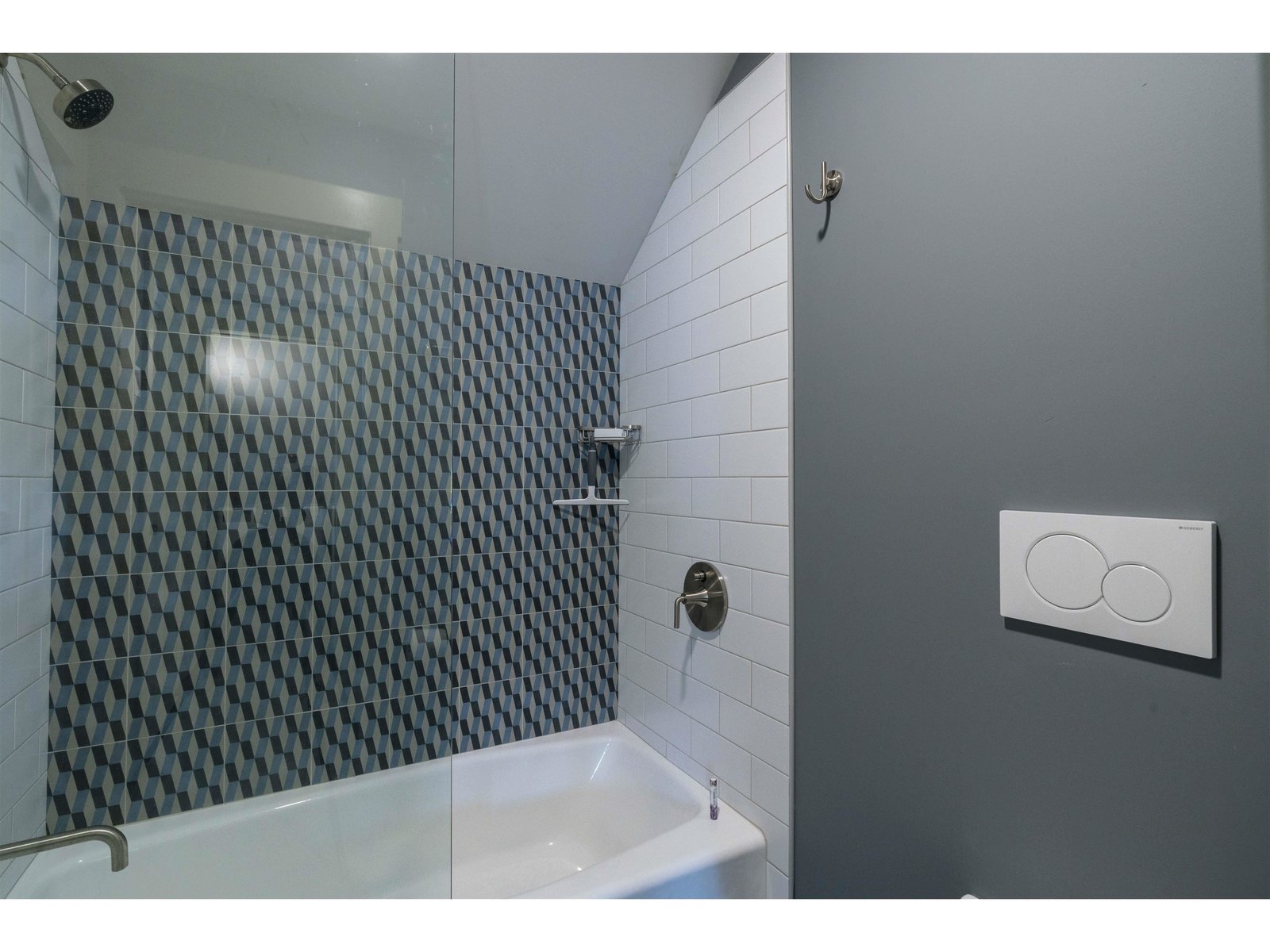 362 Villa Drive, Unit 607