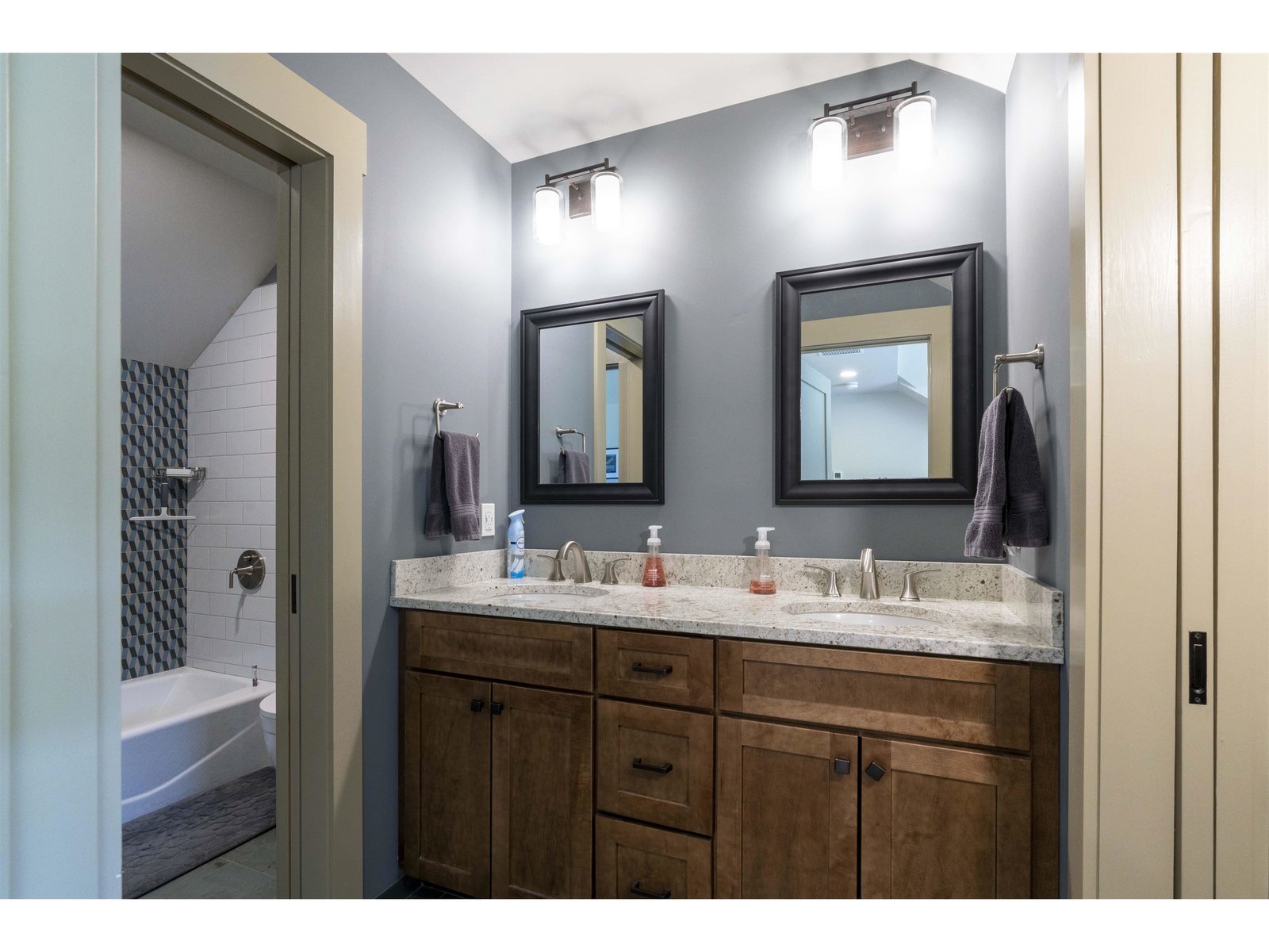 362 Villa Drive, Unit 607
