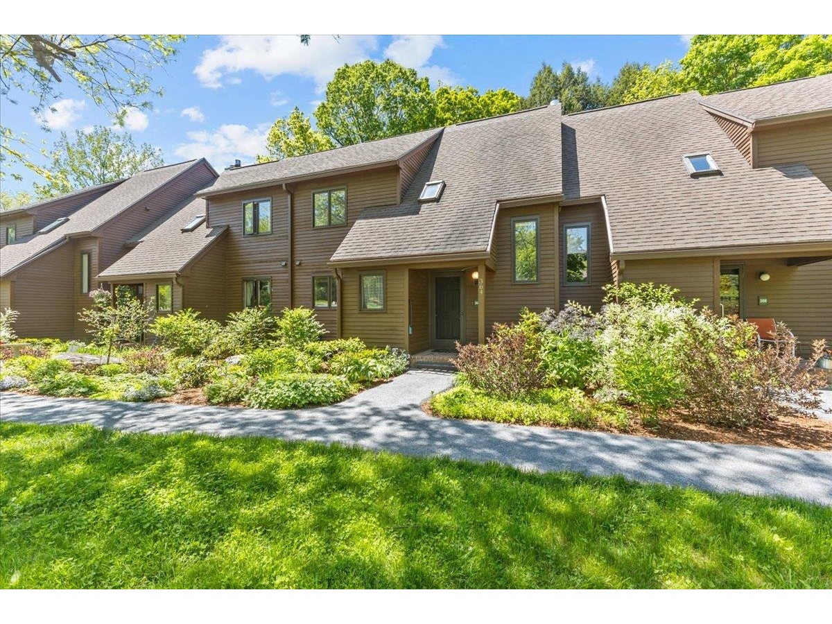 364 Acorn Lane, Shelburne