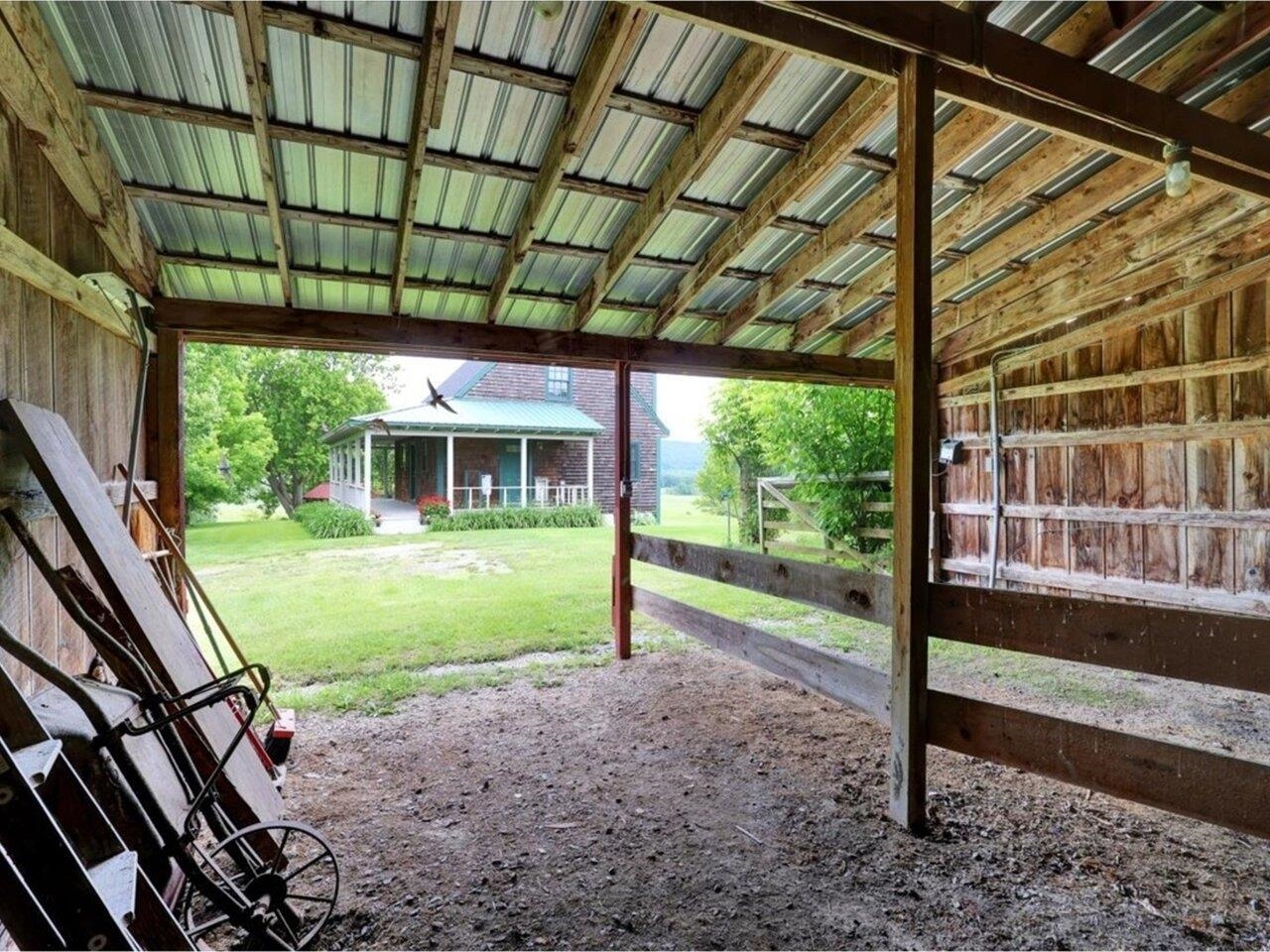 Covered Outdoor Barn Space