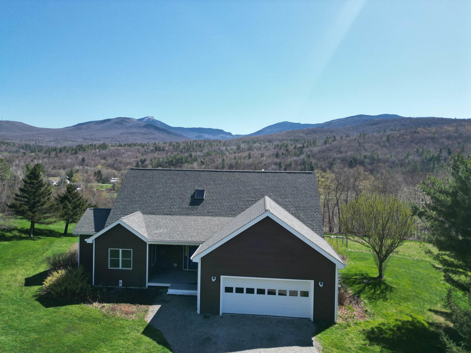 366 Sunrise Drive, Huntington