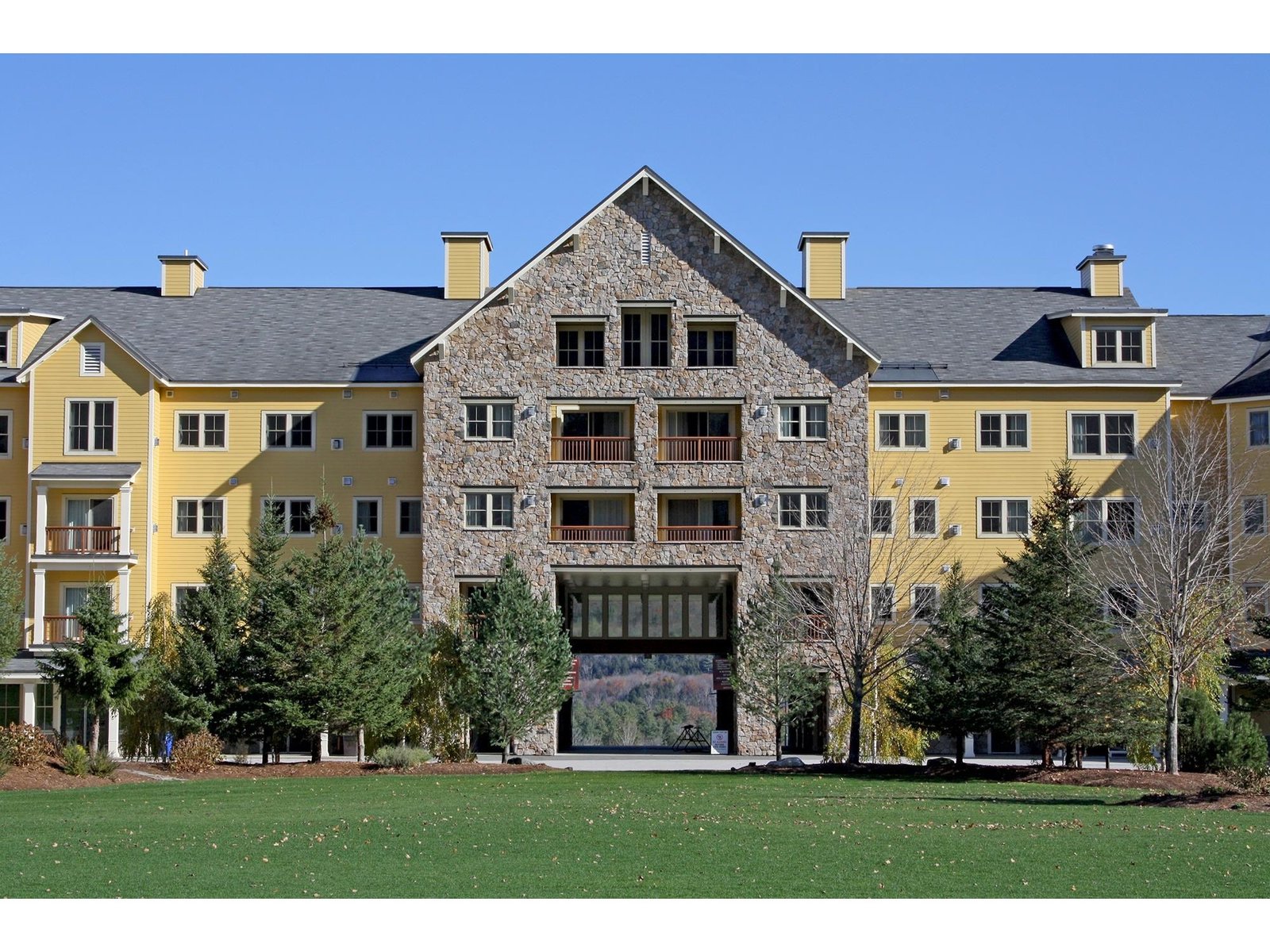 368/370 Qtr. I V Jackson Gore Inn