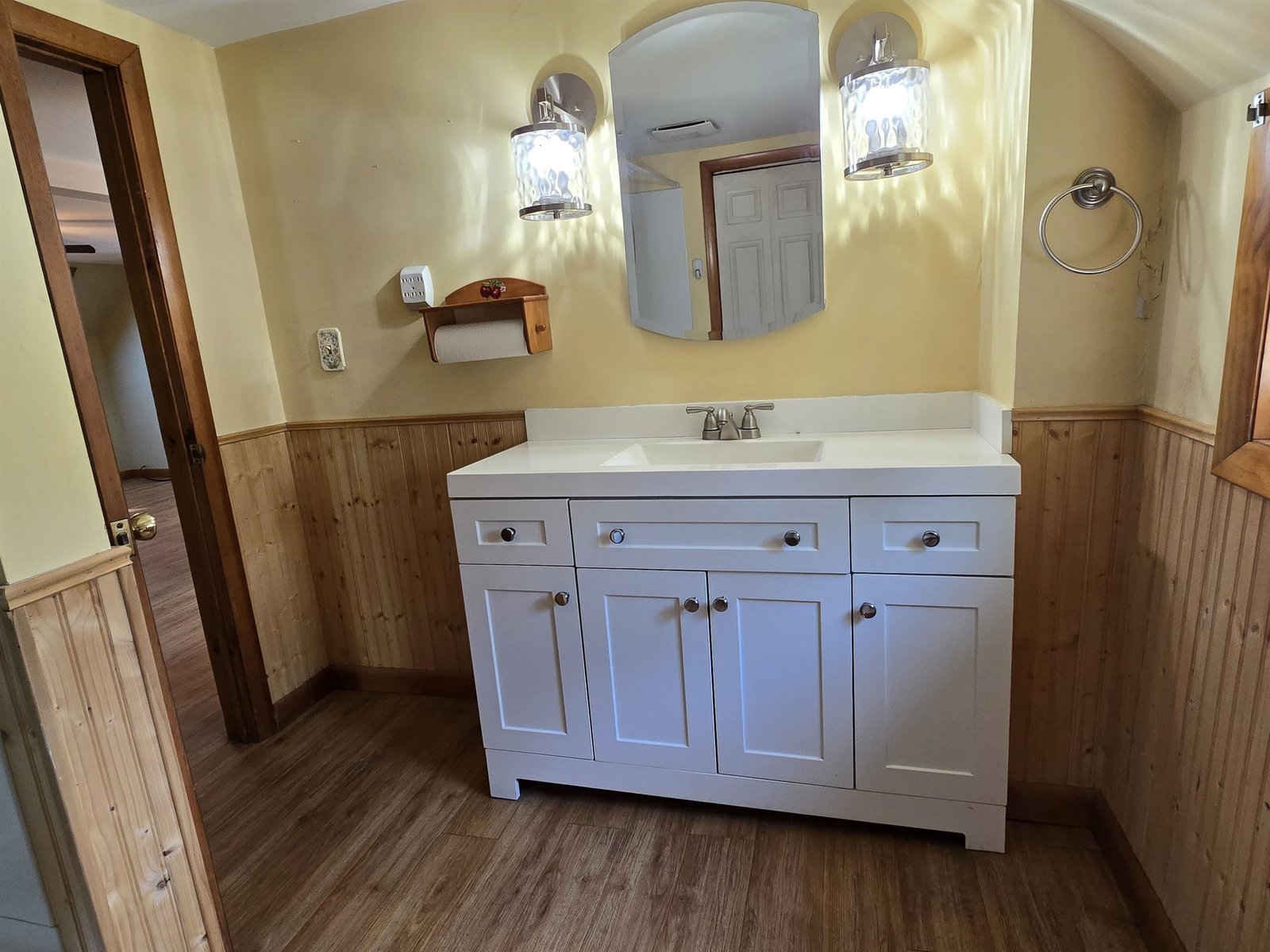 1st floor bathroom