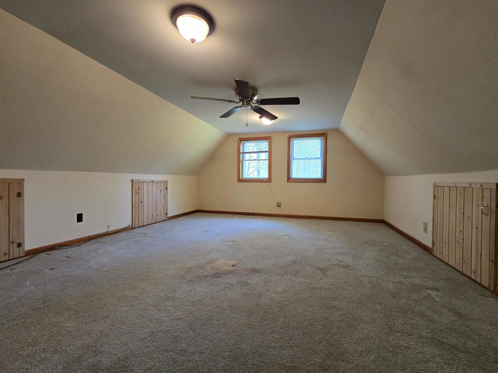 2nd floor bedroom