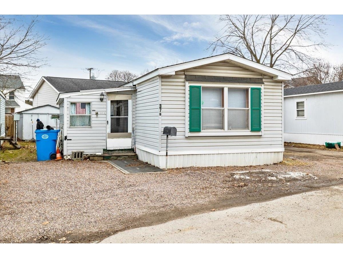 37 Avenue B