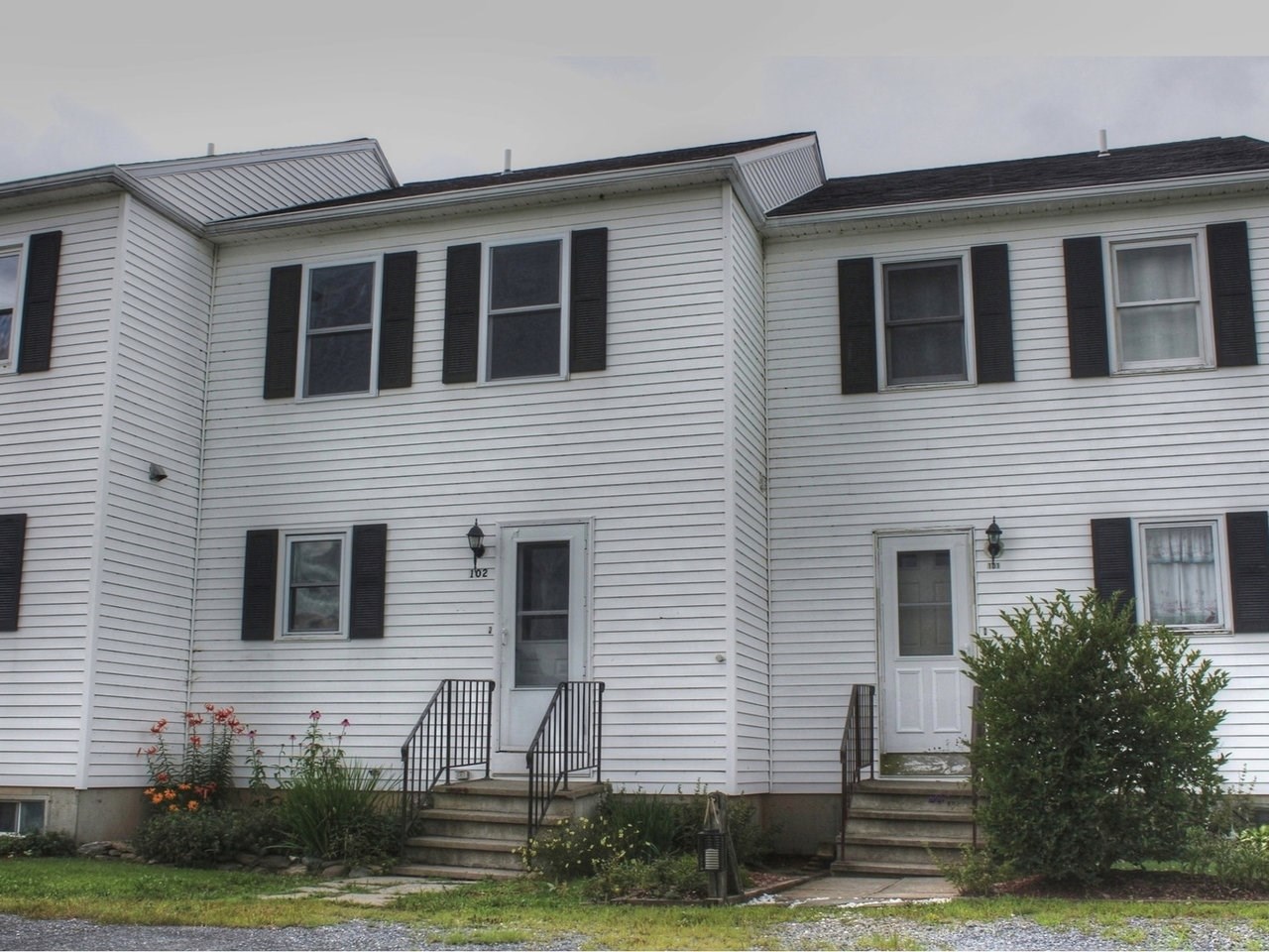37 Hawley Road, Unit 102