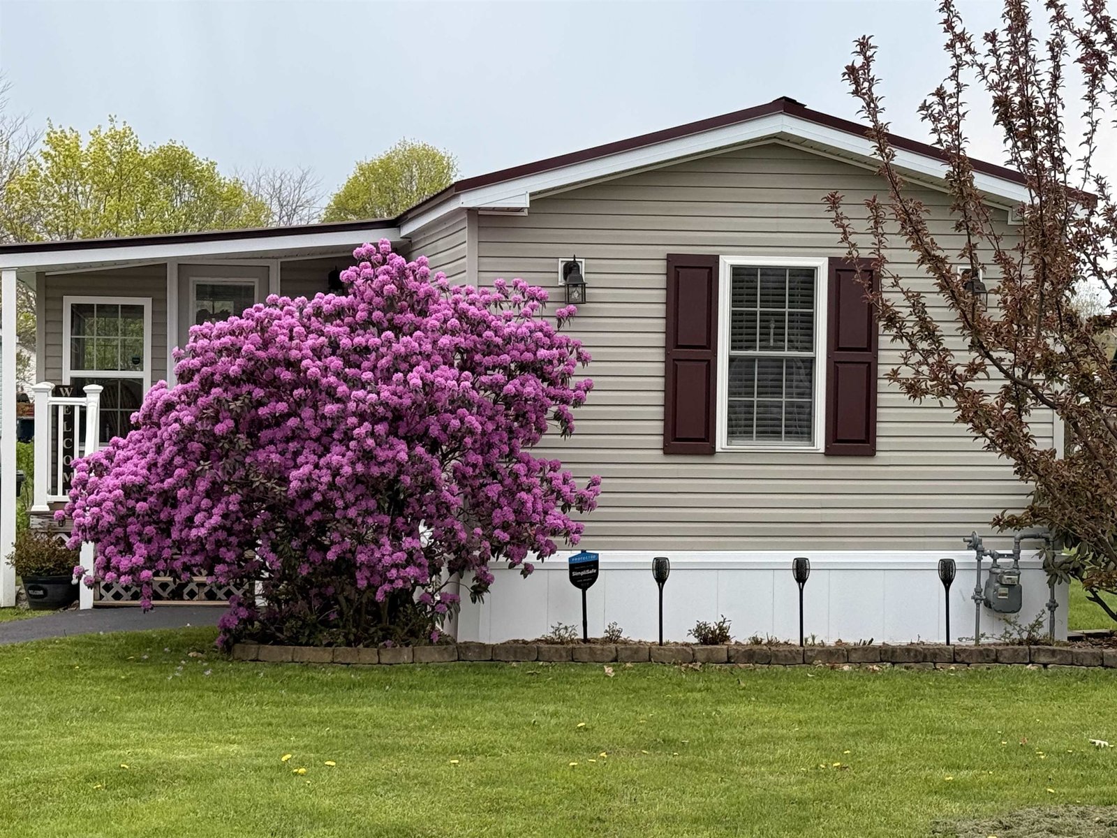 37 James Circle