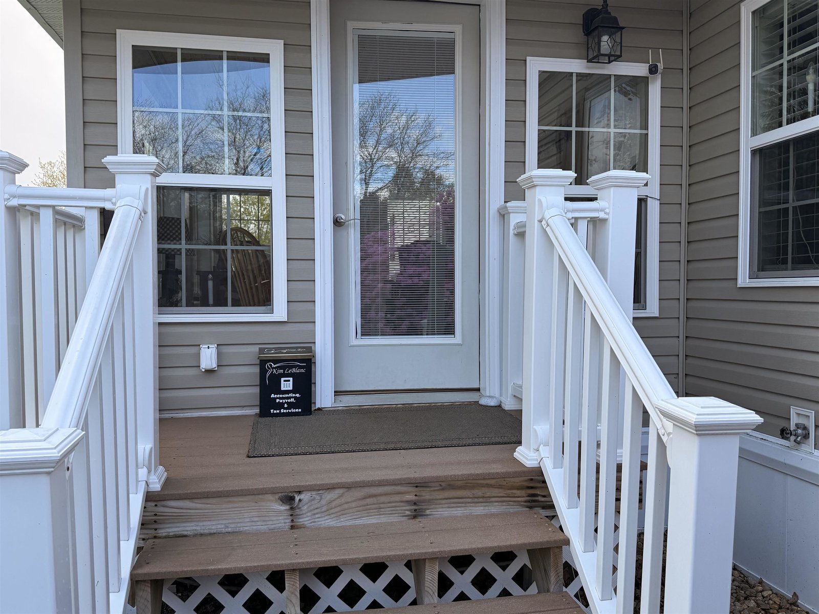 37 James Circle