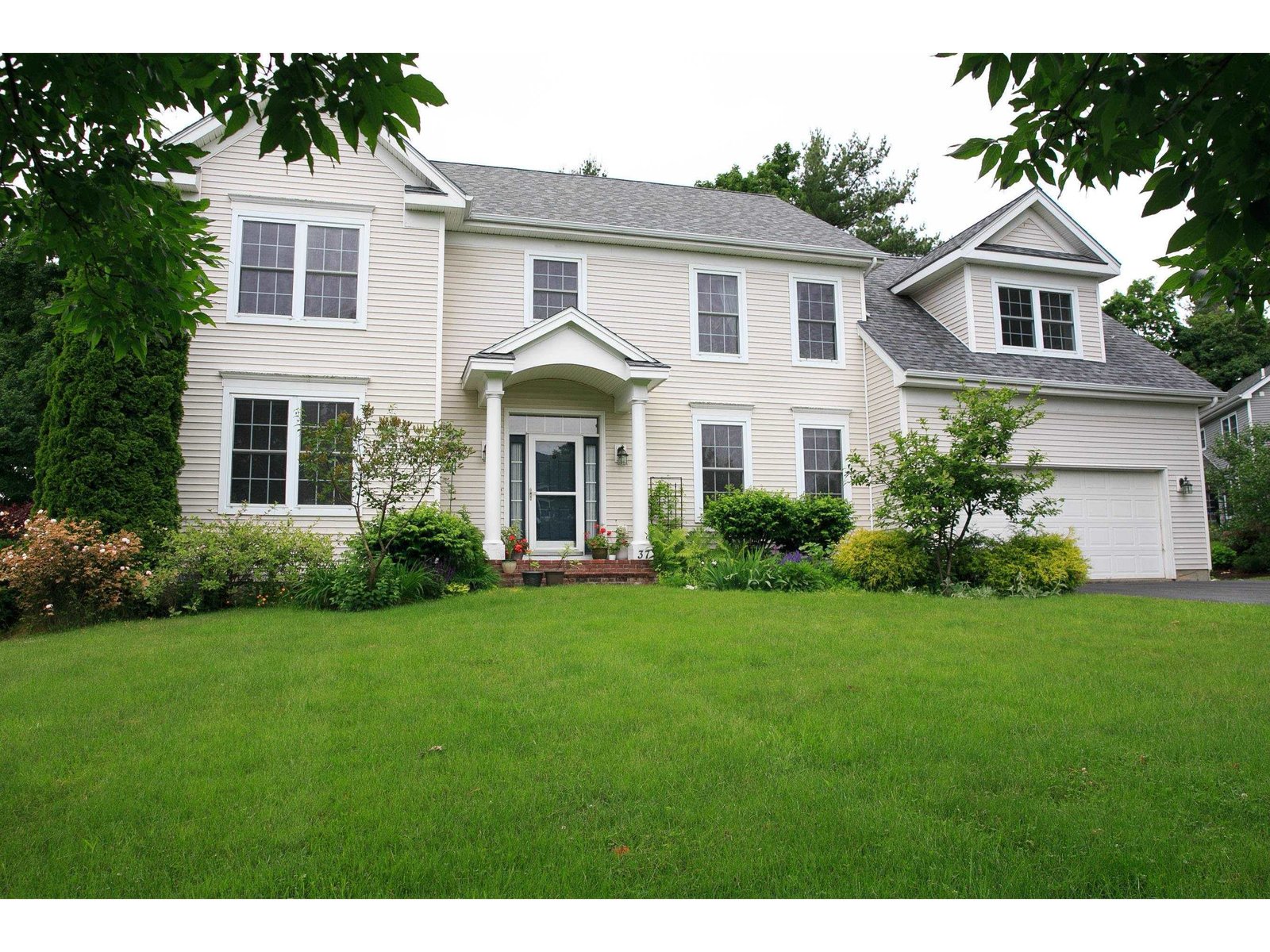 37 Ledge Drive