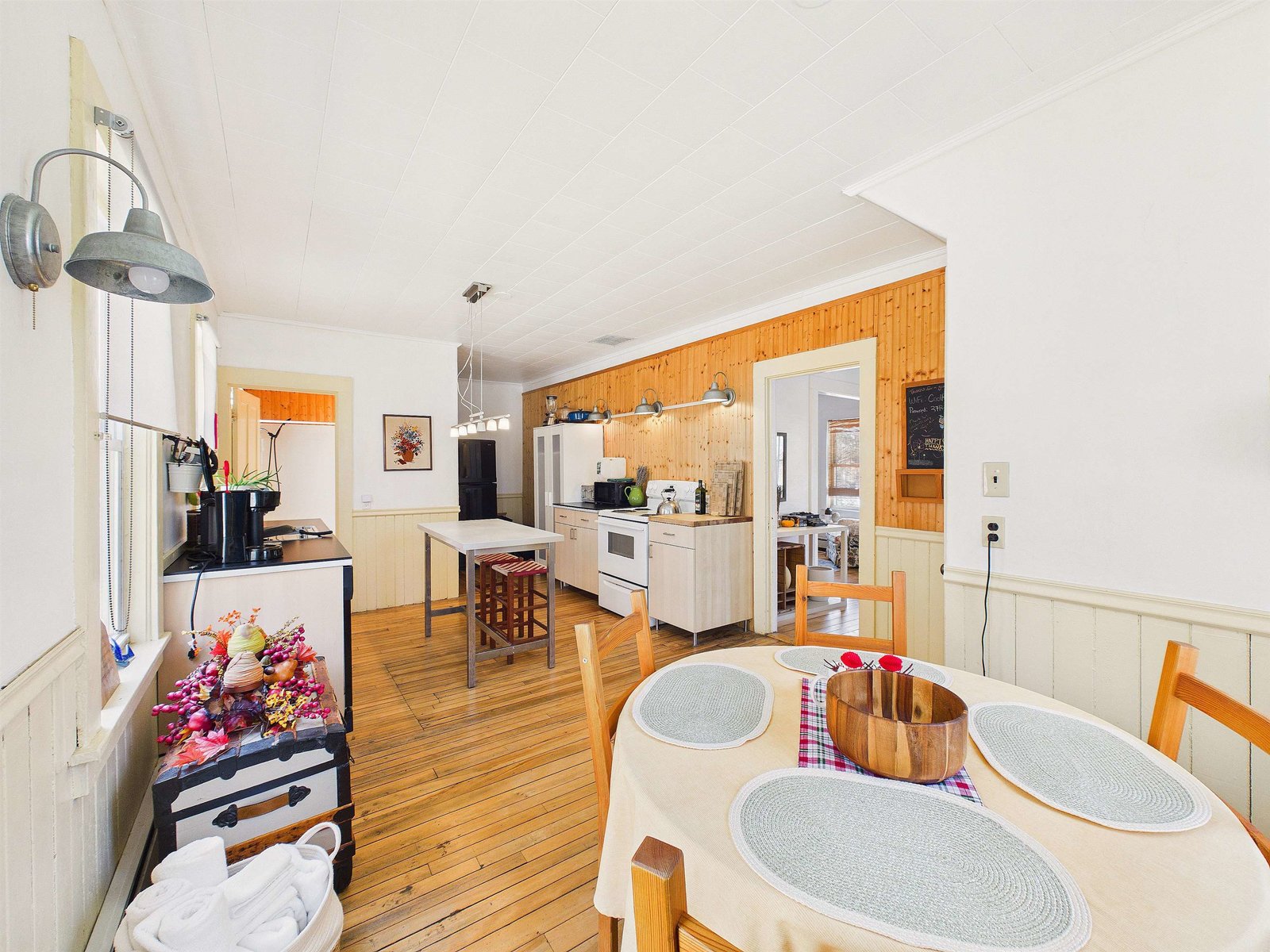 37 Robinson Avenue