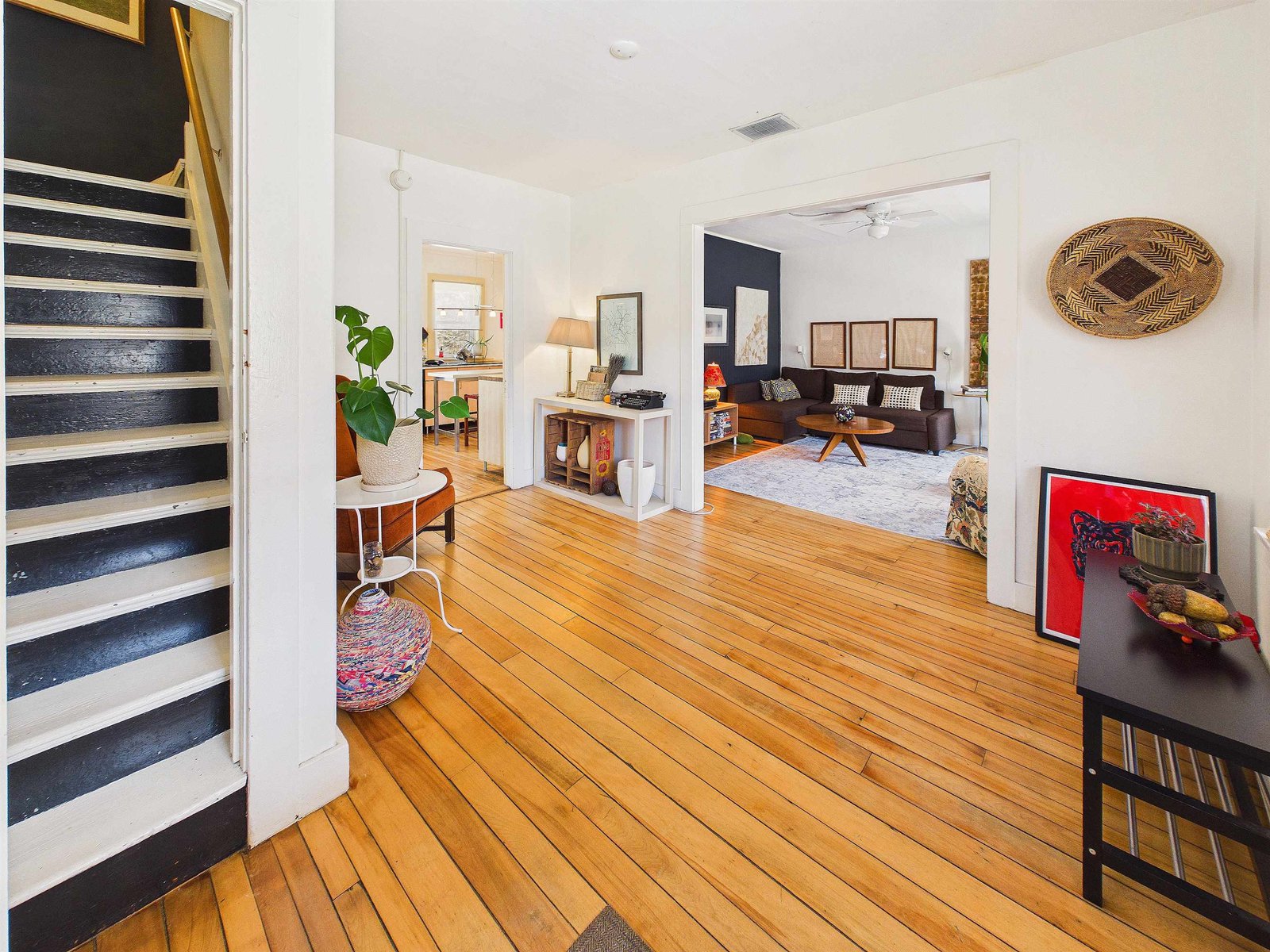 37 Robinson Avenue