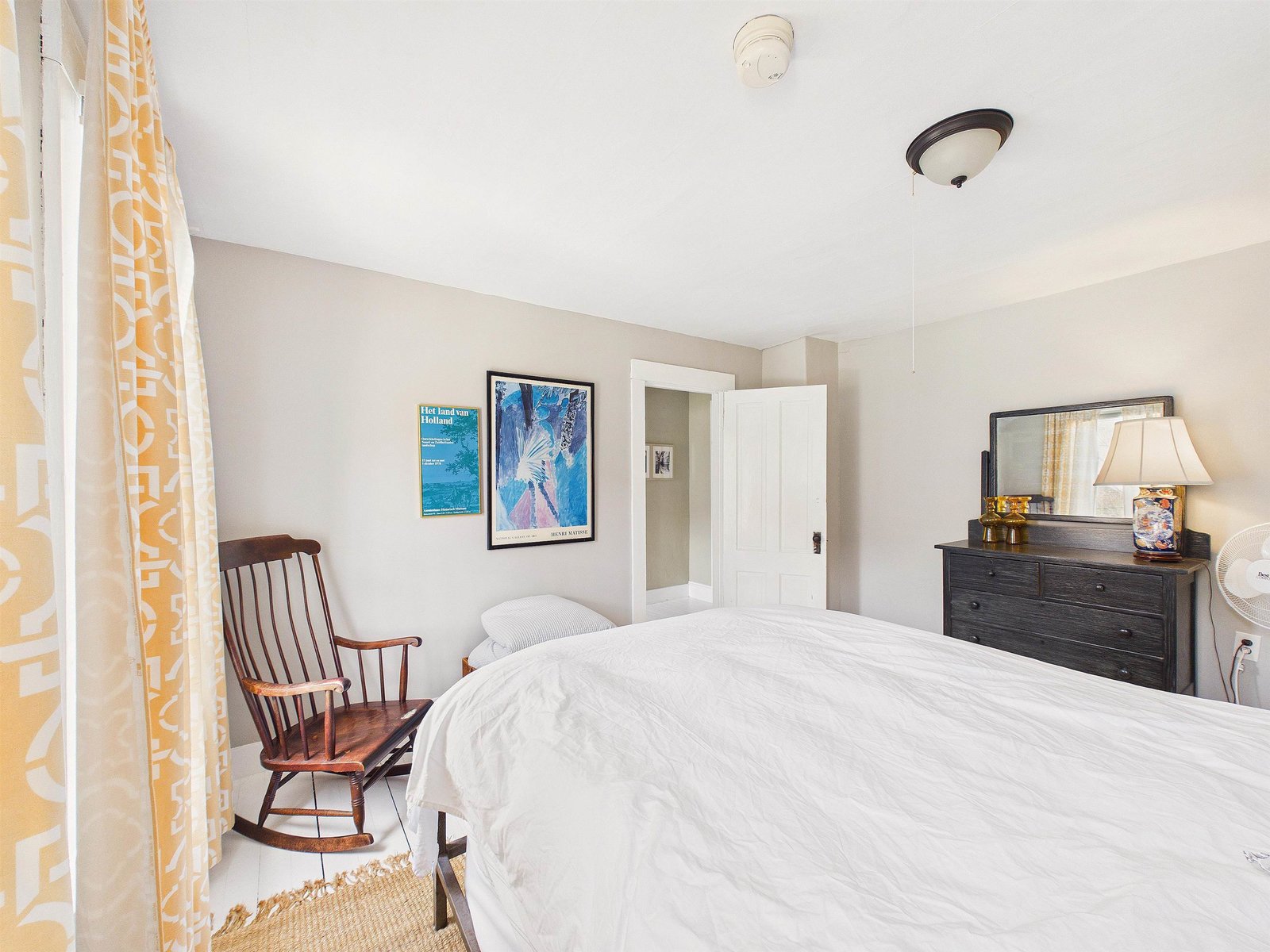 37 Robinson Avenue