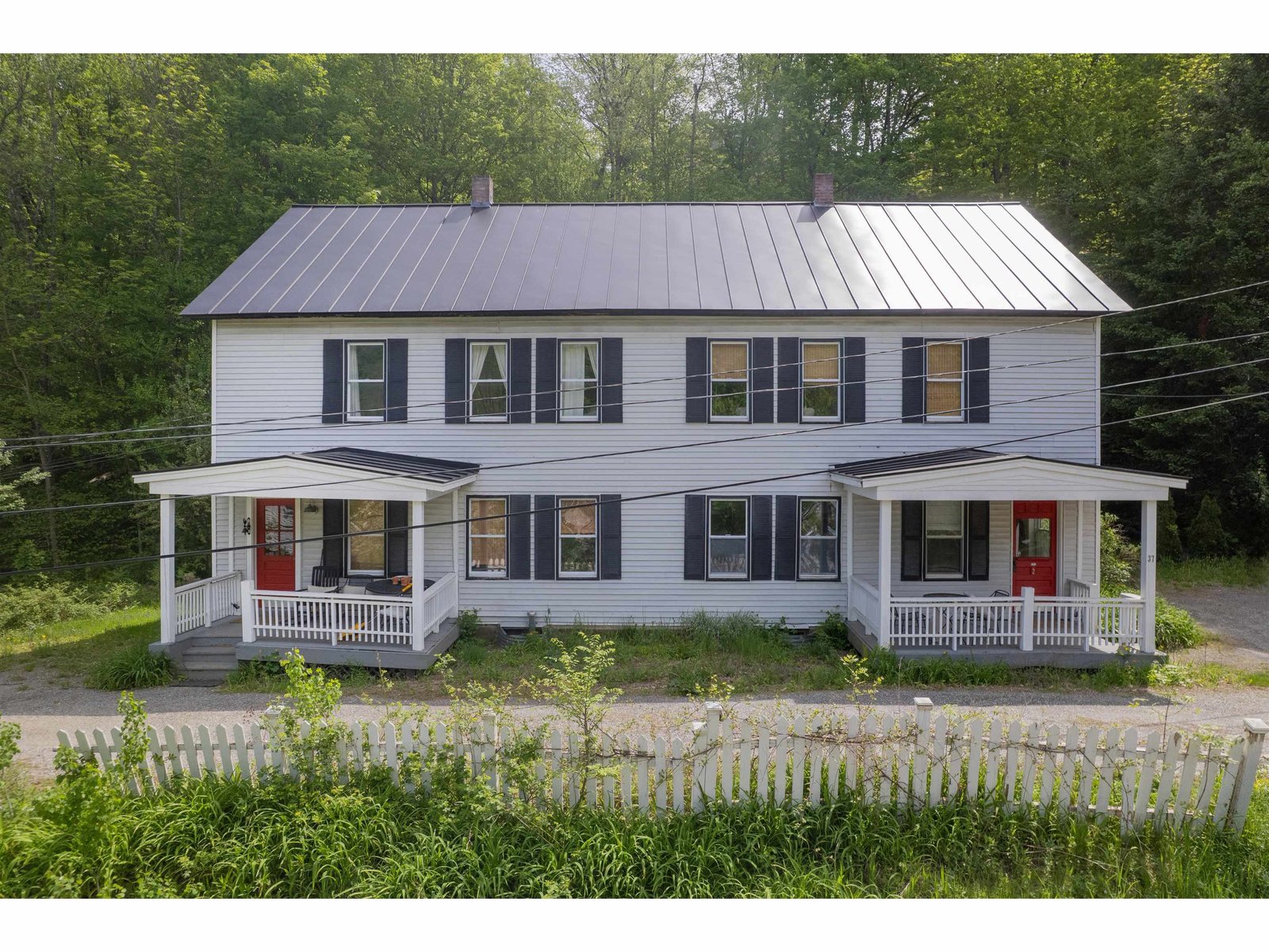 37 Robinson Avenue