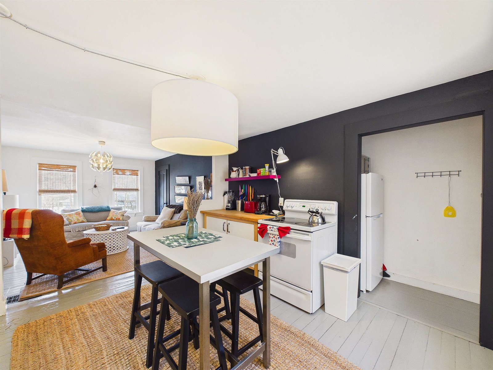 37 Robinson Avenue