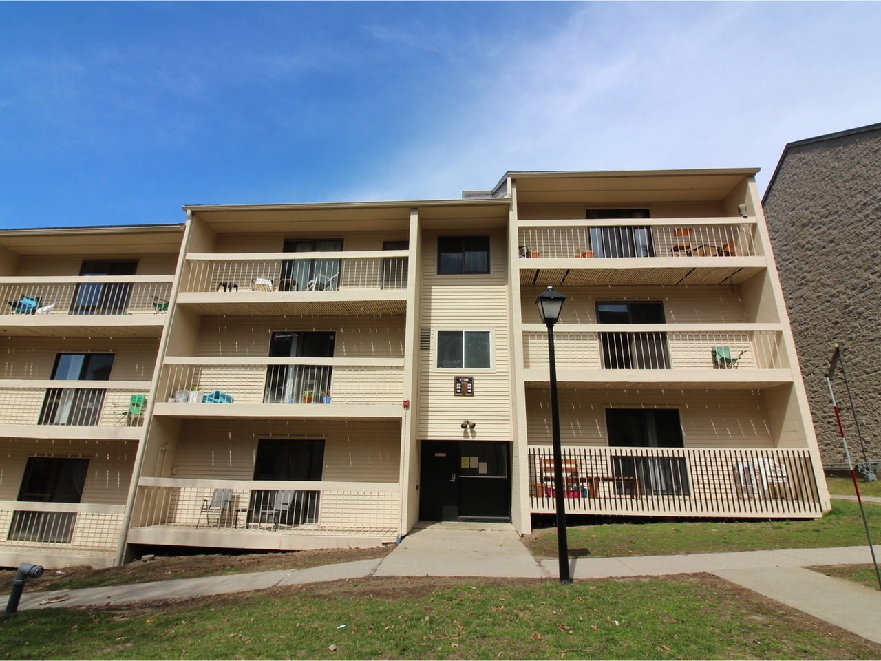 37 South Williams Street, Unit 318