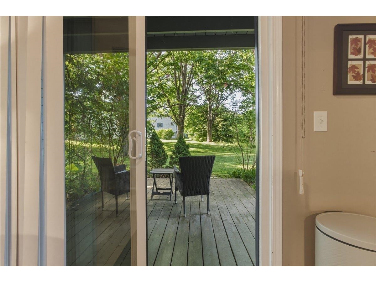 37 Twin Oaks Terrace